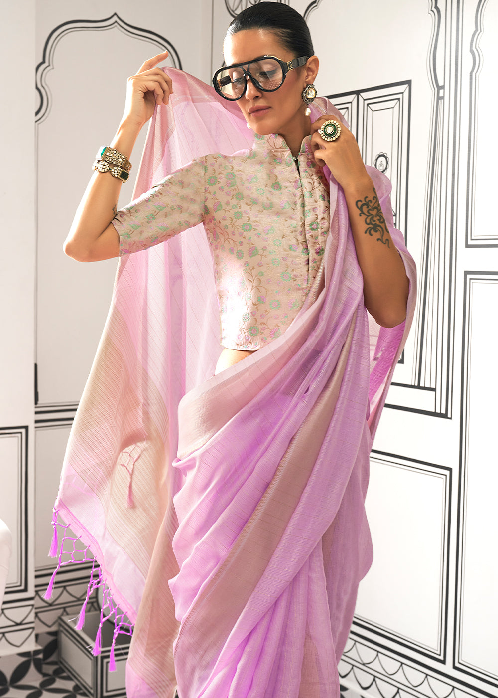 Lavender Purple Chiffon Saree Having Handloom Weaving Border & All Over Zari Lining - qivii