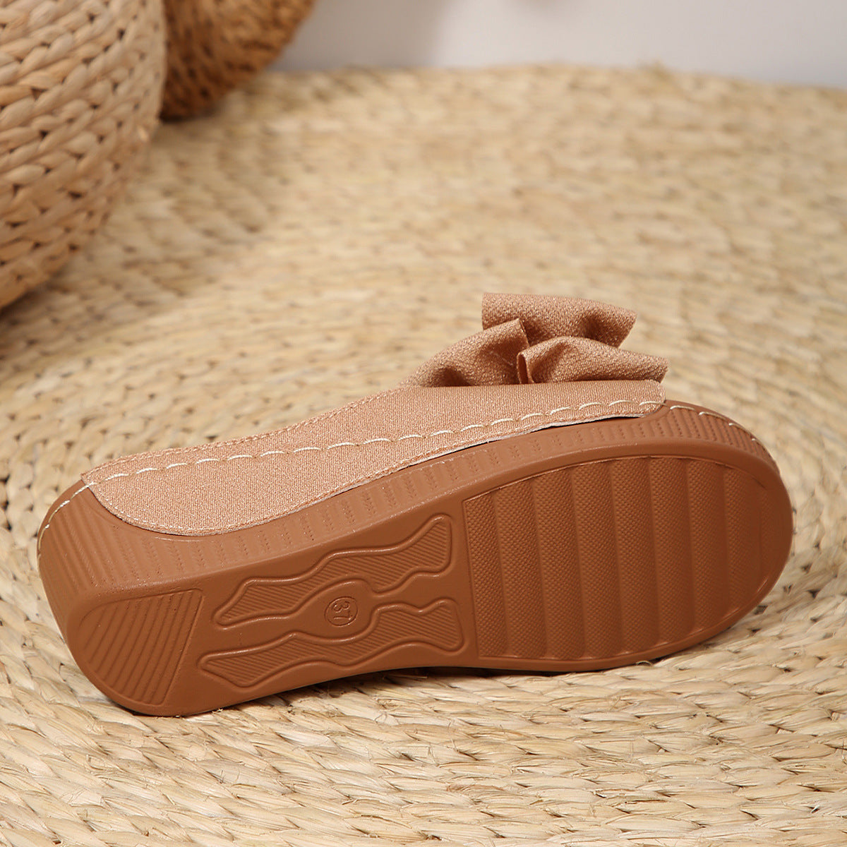 Women’s Liora Bow Flower Platform Wedge Slide Sandals – Peep-Toe Wide Strap Summer Slides (US 5–10.5)