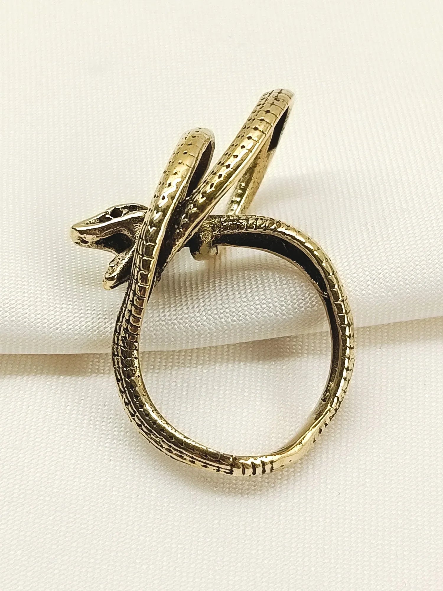 Safia Golden Western Finger Ring