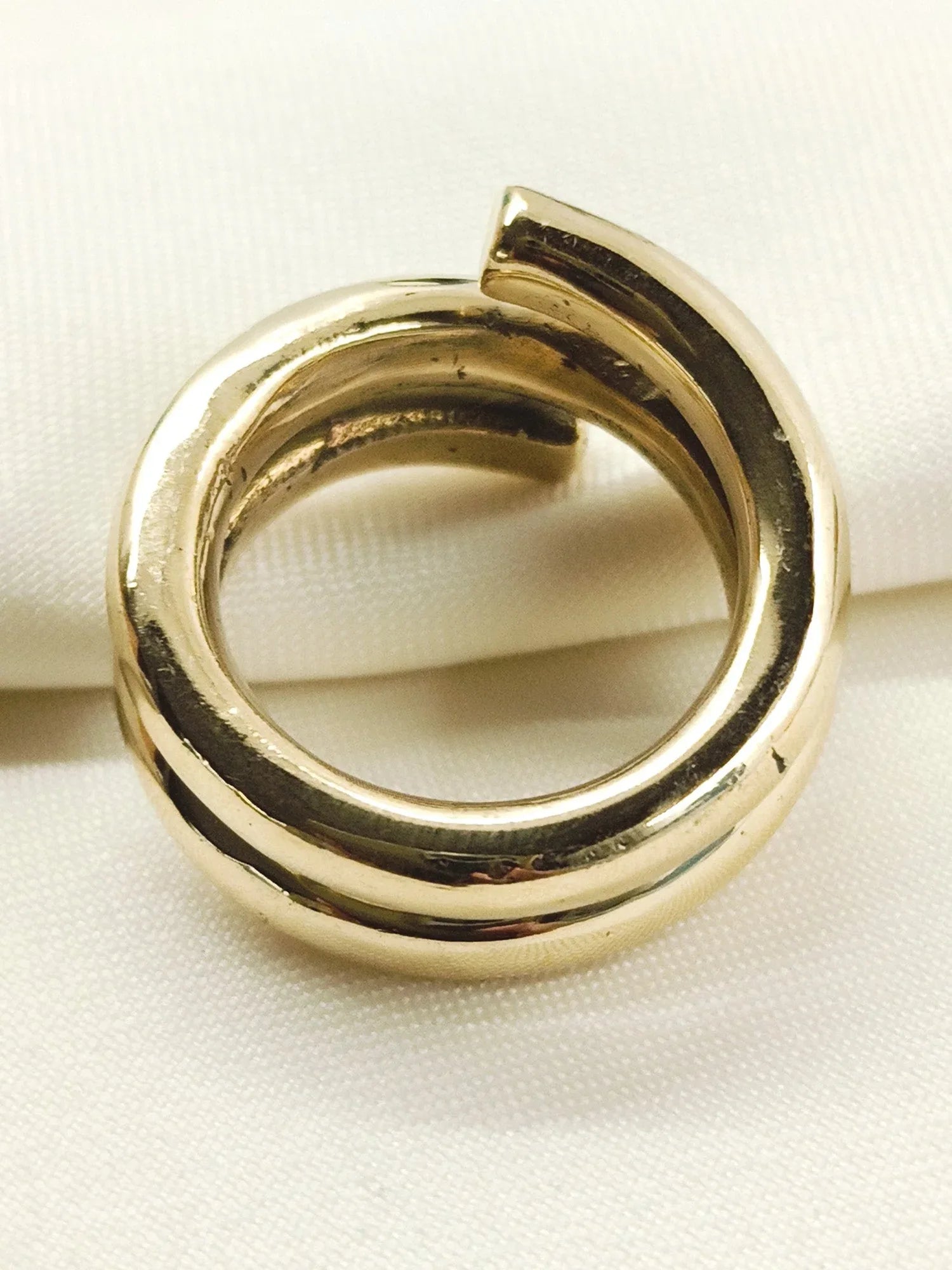 Undine Golden Western Finger Ring
