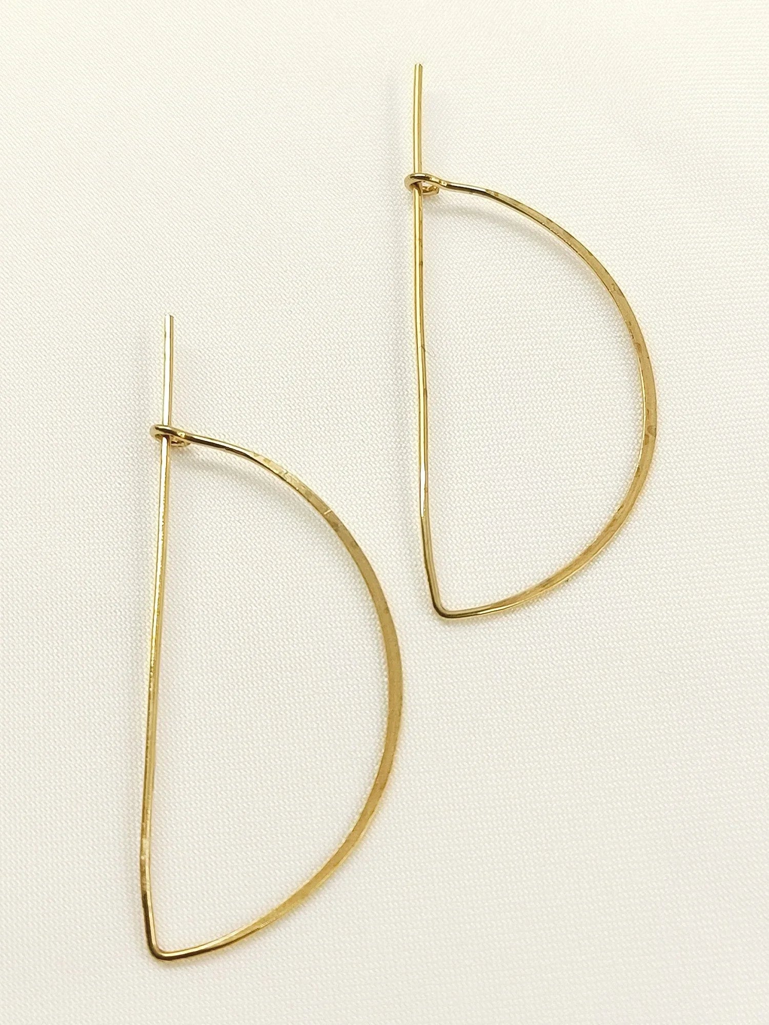 Aarvi Golden Western Earrings