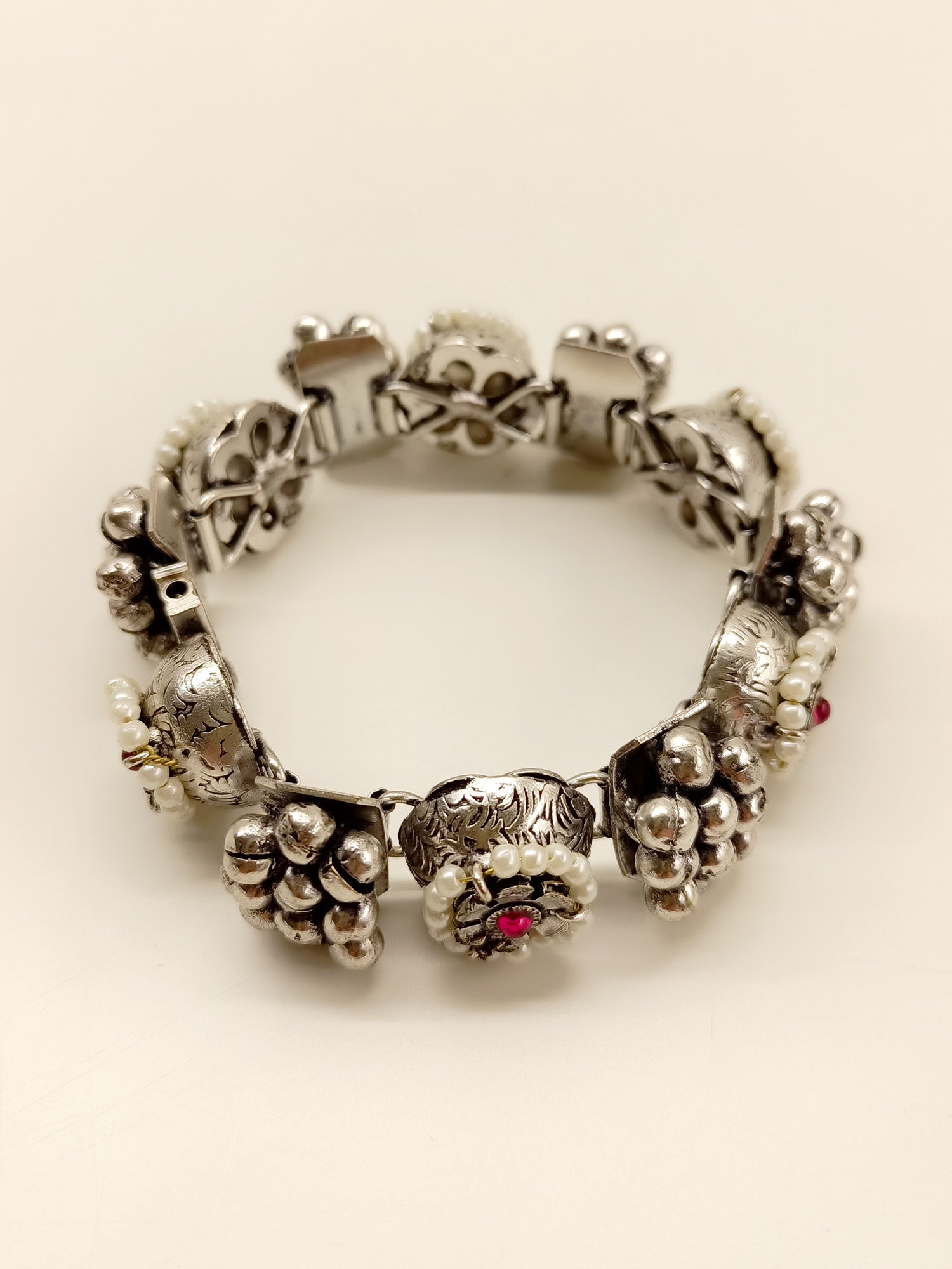 Bhuvika Majenta Oxidized Bracelet - qivii