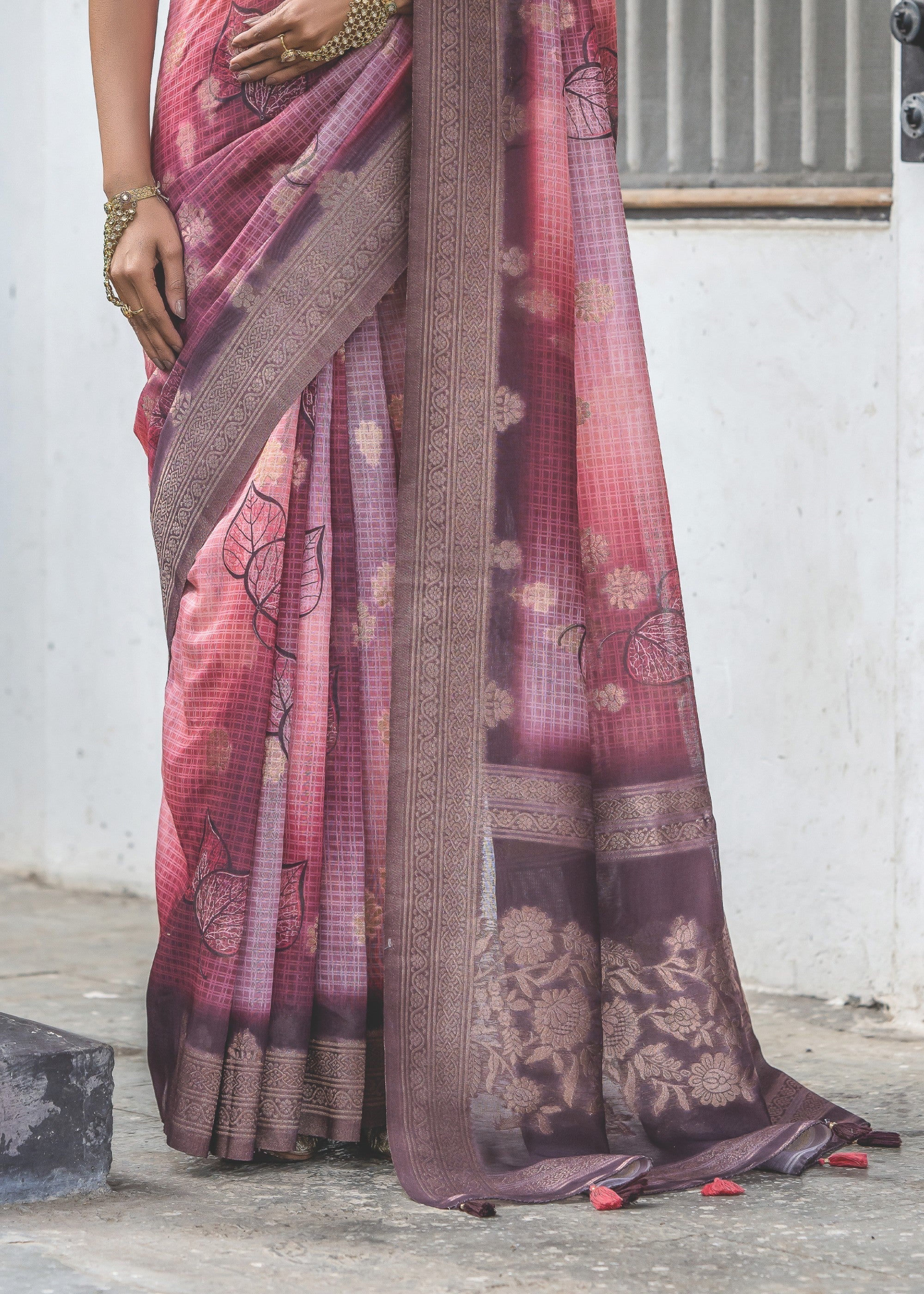 Red Violet Woven Silk Saree - qivii