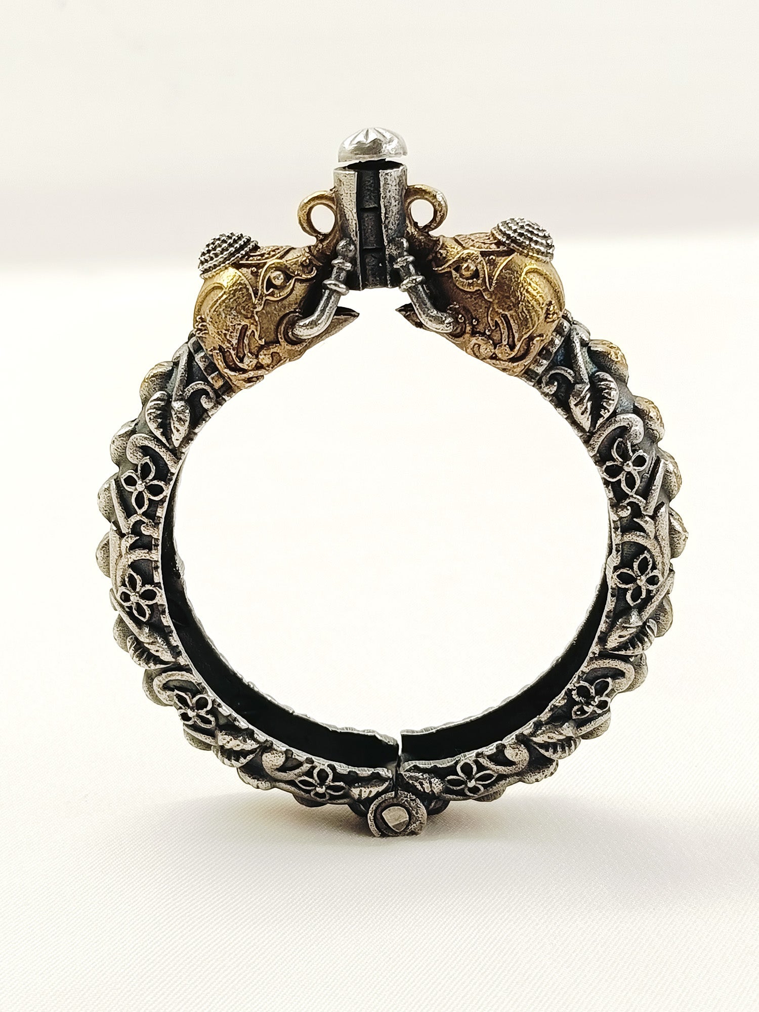 Iraja Plain Elephant Oxidized Kada