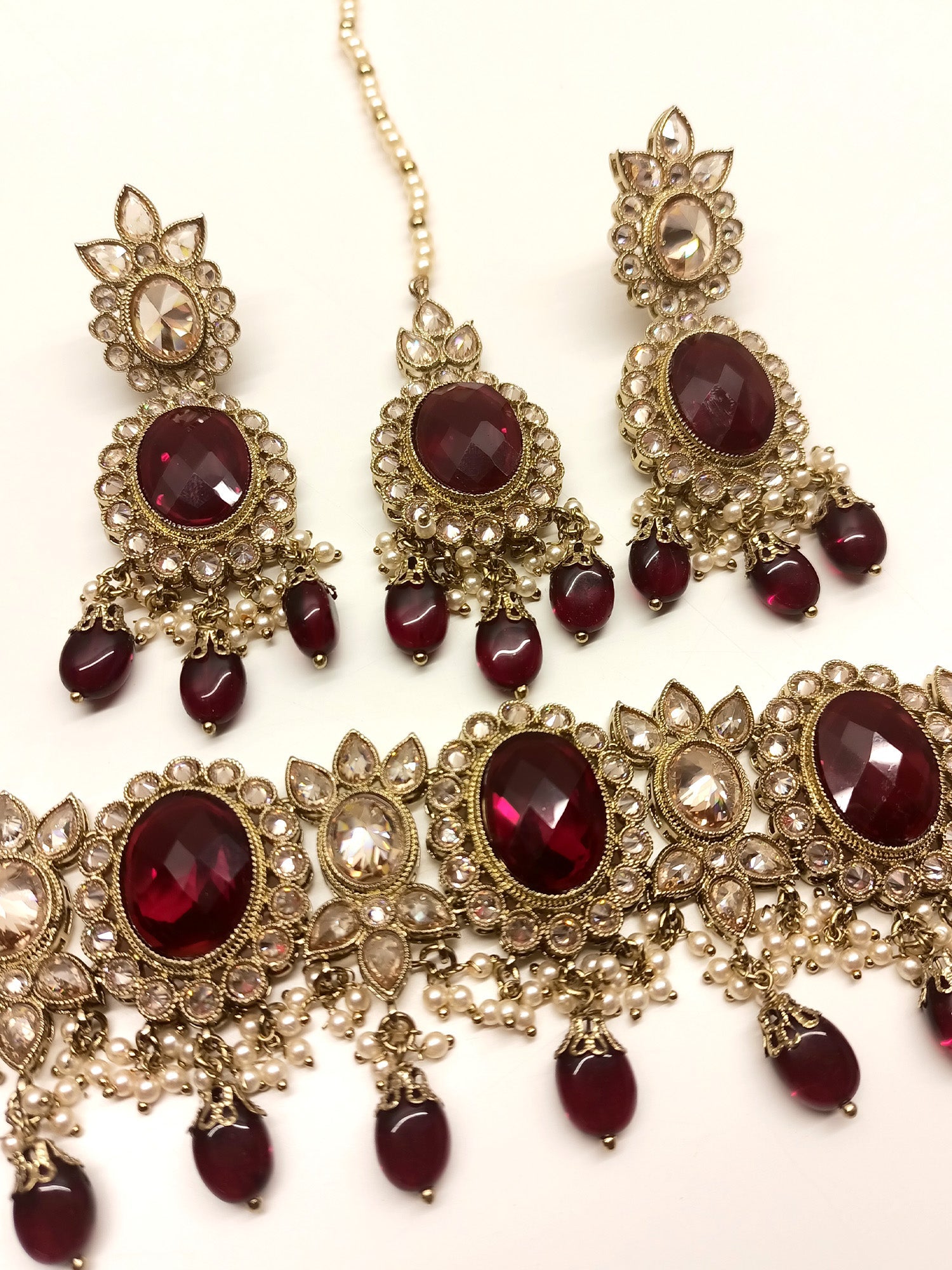 Aadhya Maroon Polki Choker Set - qivii