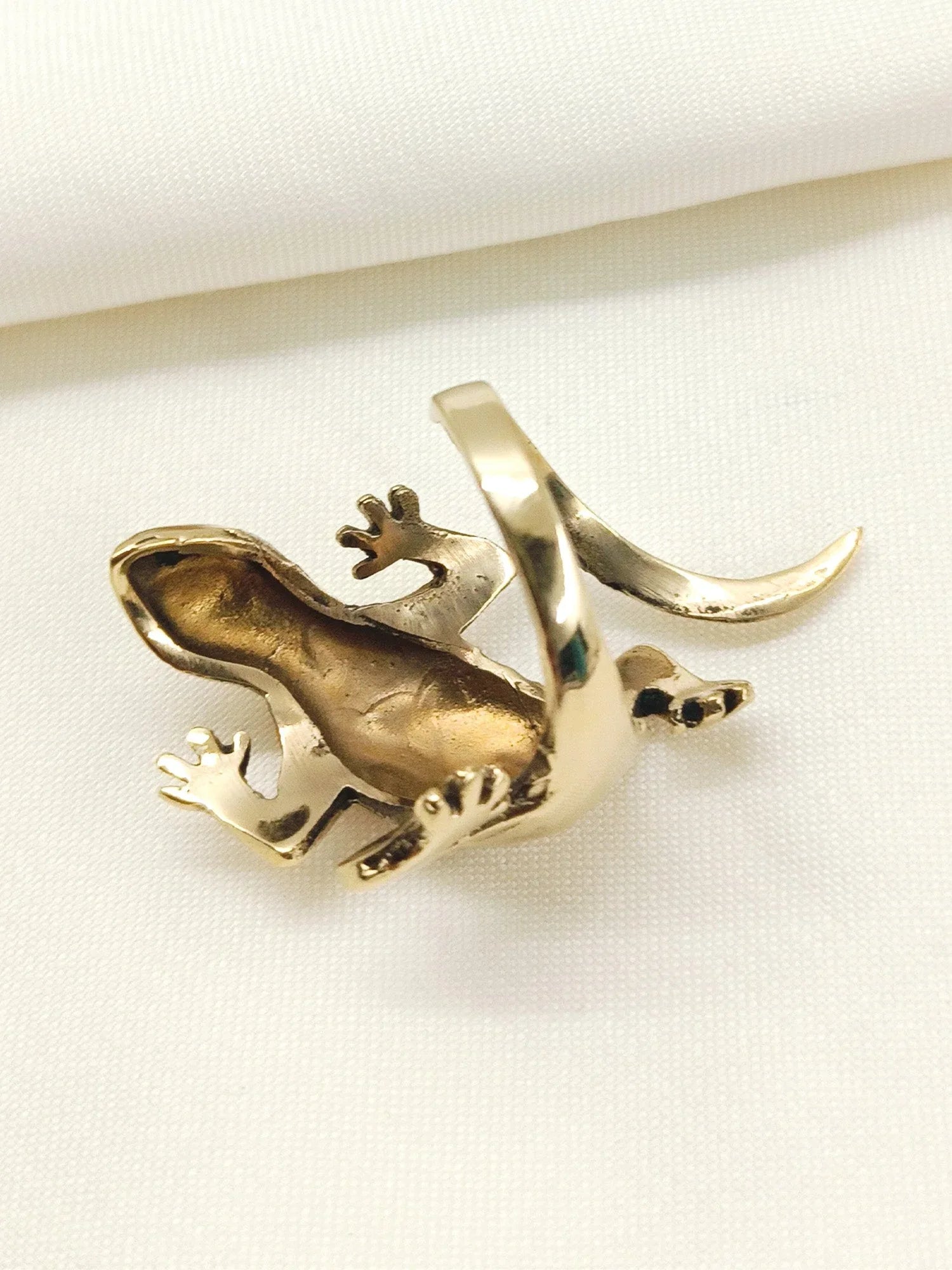 Louise Golden Western Finger Ring