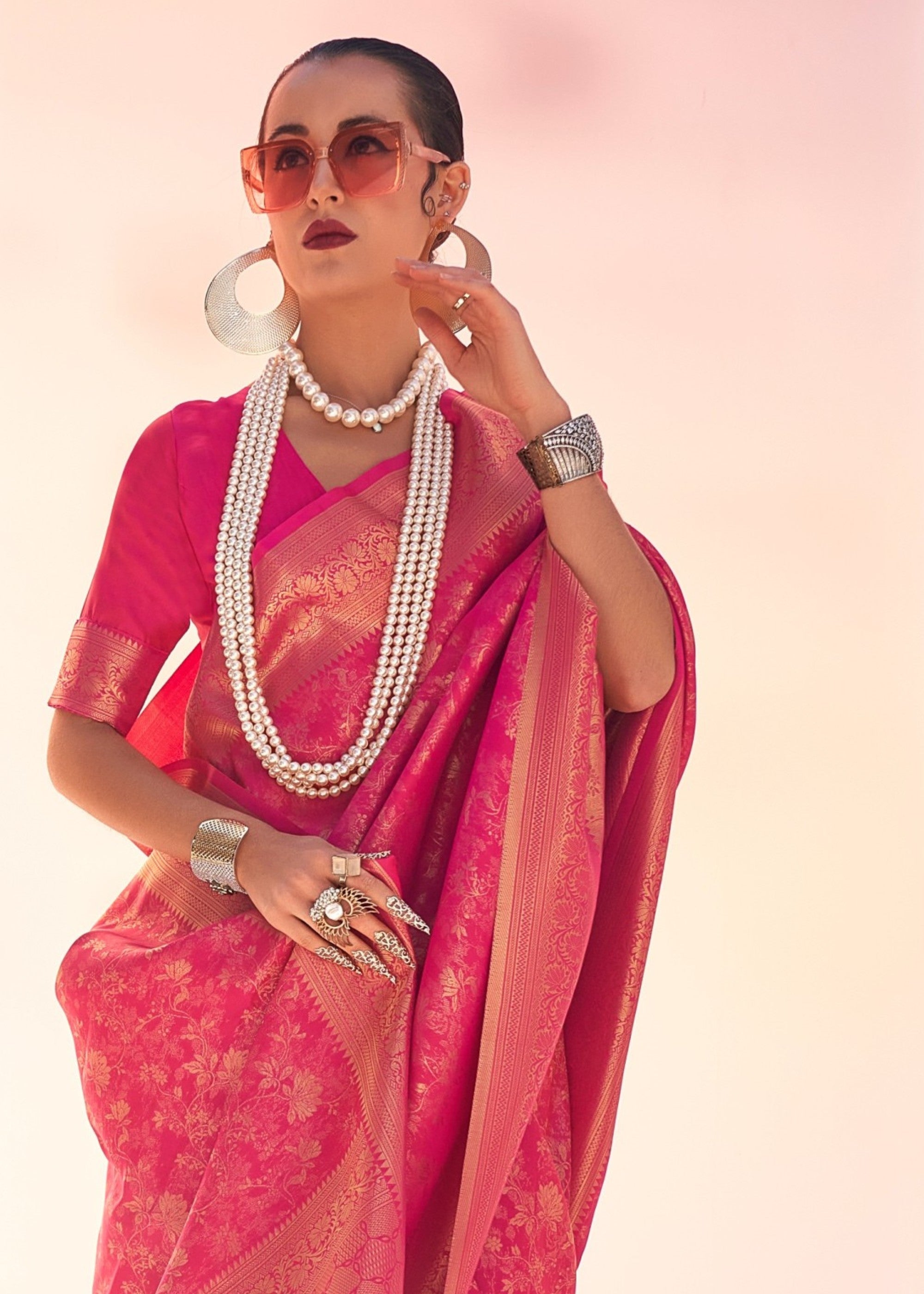 Barbie Pink Handloom Weaving Saree - qivii