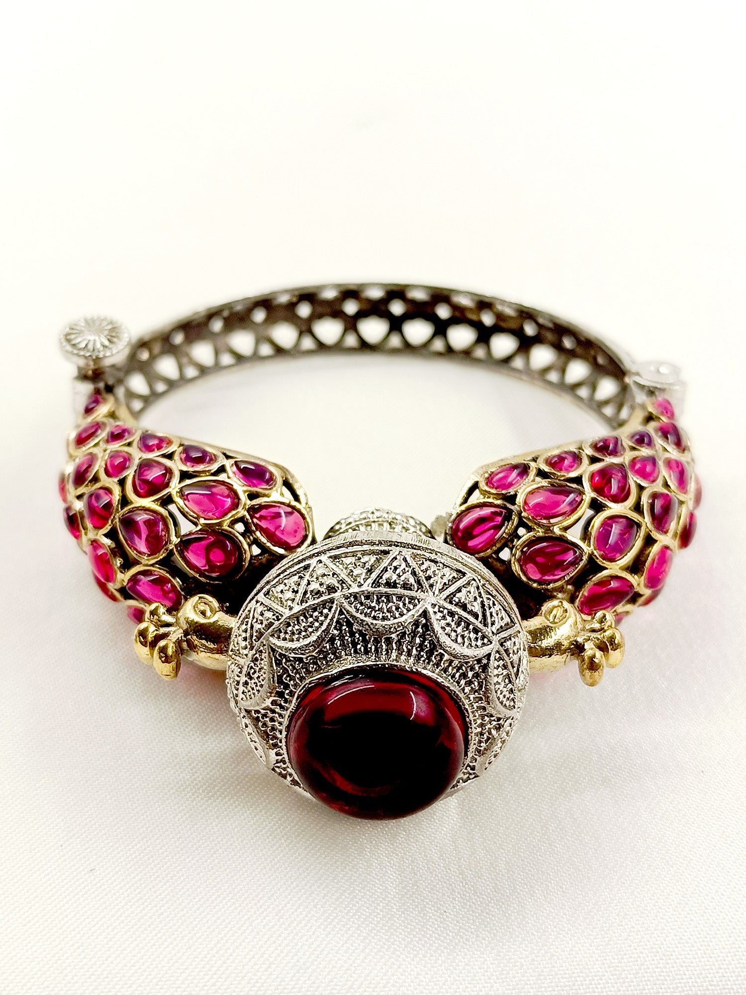 Ganishkha Majenta Peacock Oxidized Bracelet