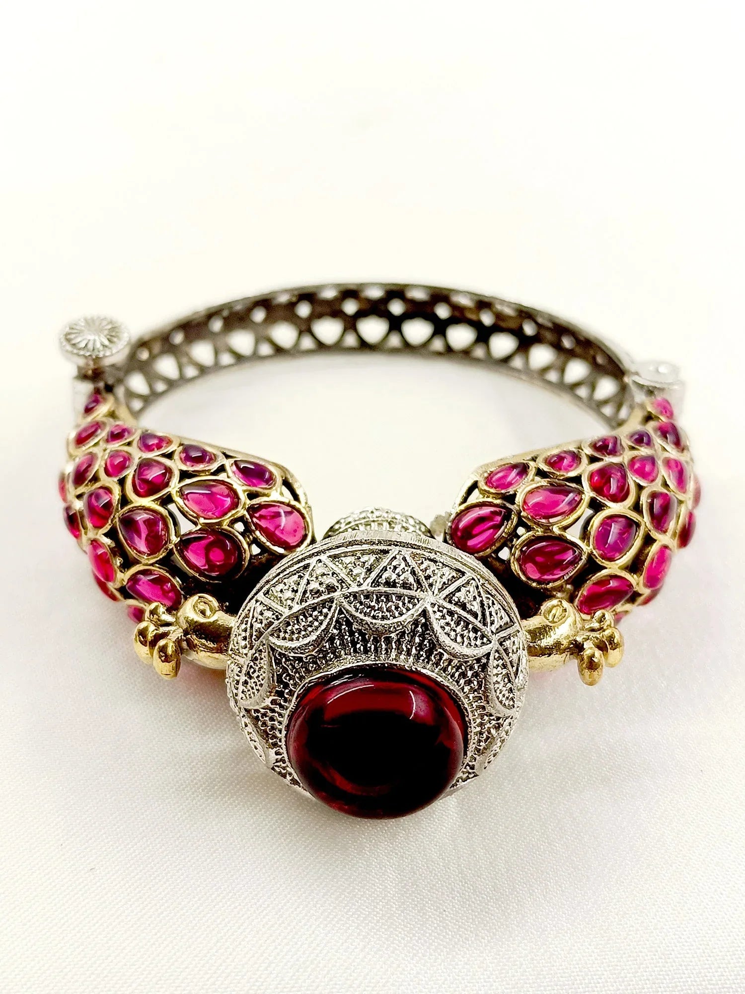 Ganishkha Majenta Peacock Oxidized Bracelet