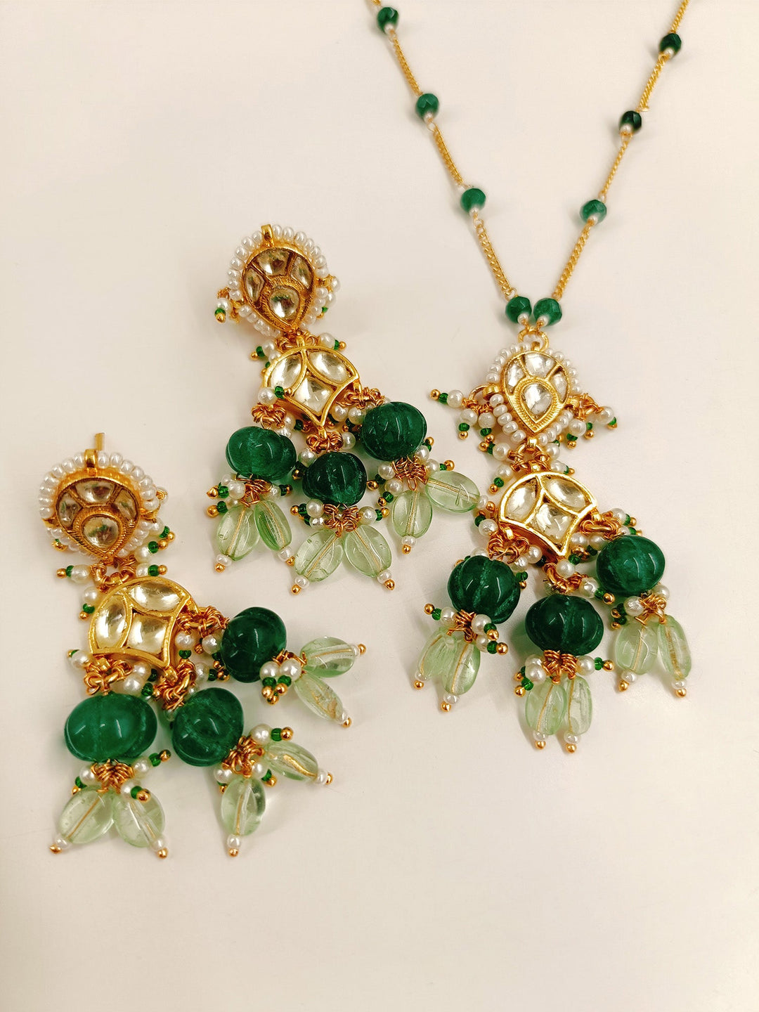 Alaya Green Kundan Pendant Set