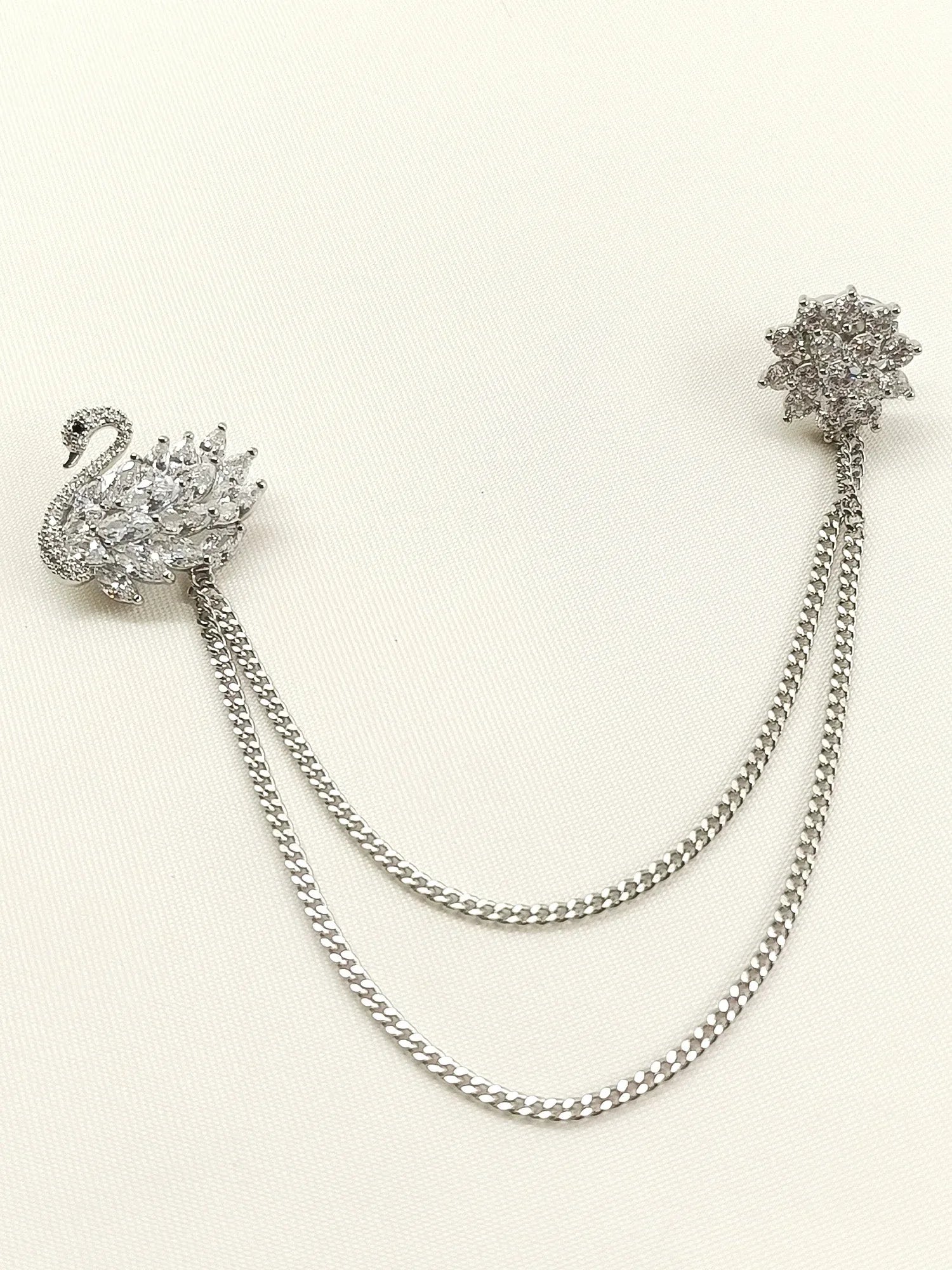 Oshin Silver Swan Brooch Pin With Chain