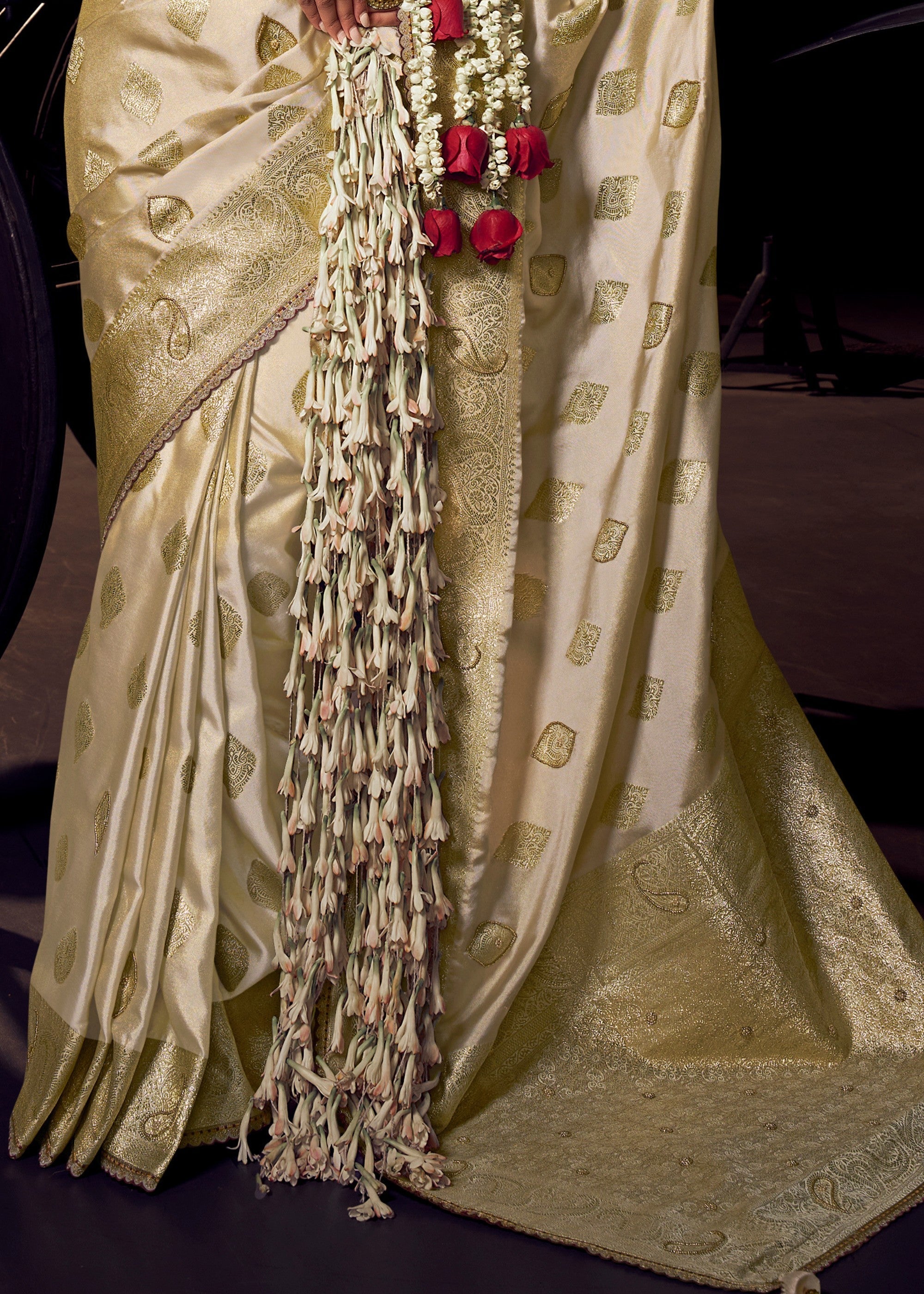 Pearl White Viscose Tissue Silk Saree with Handworked Pallu And Contrast Designer Blouse - qivii