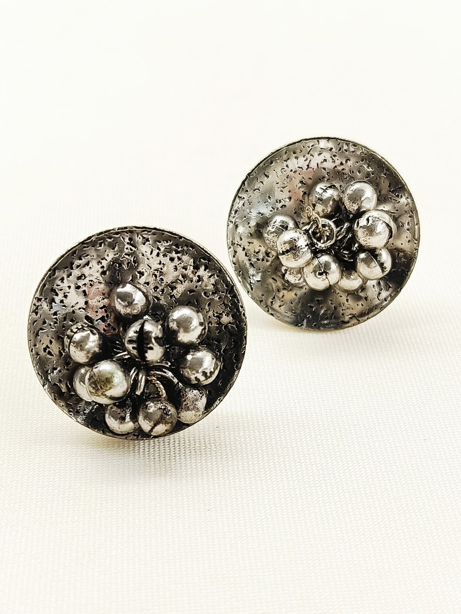 Vedatita Plain Oxidized Tops