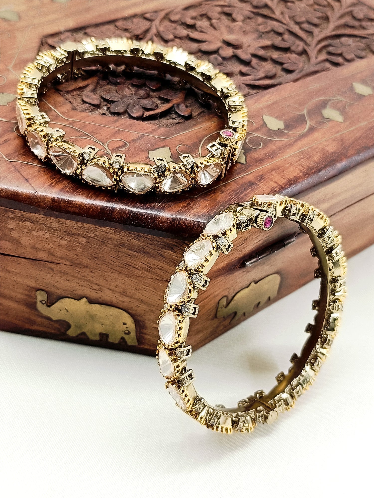 Pratyusha White Kundan Bangles