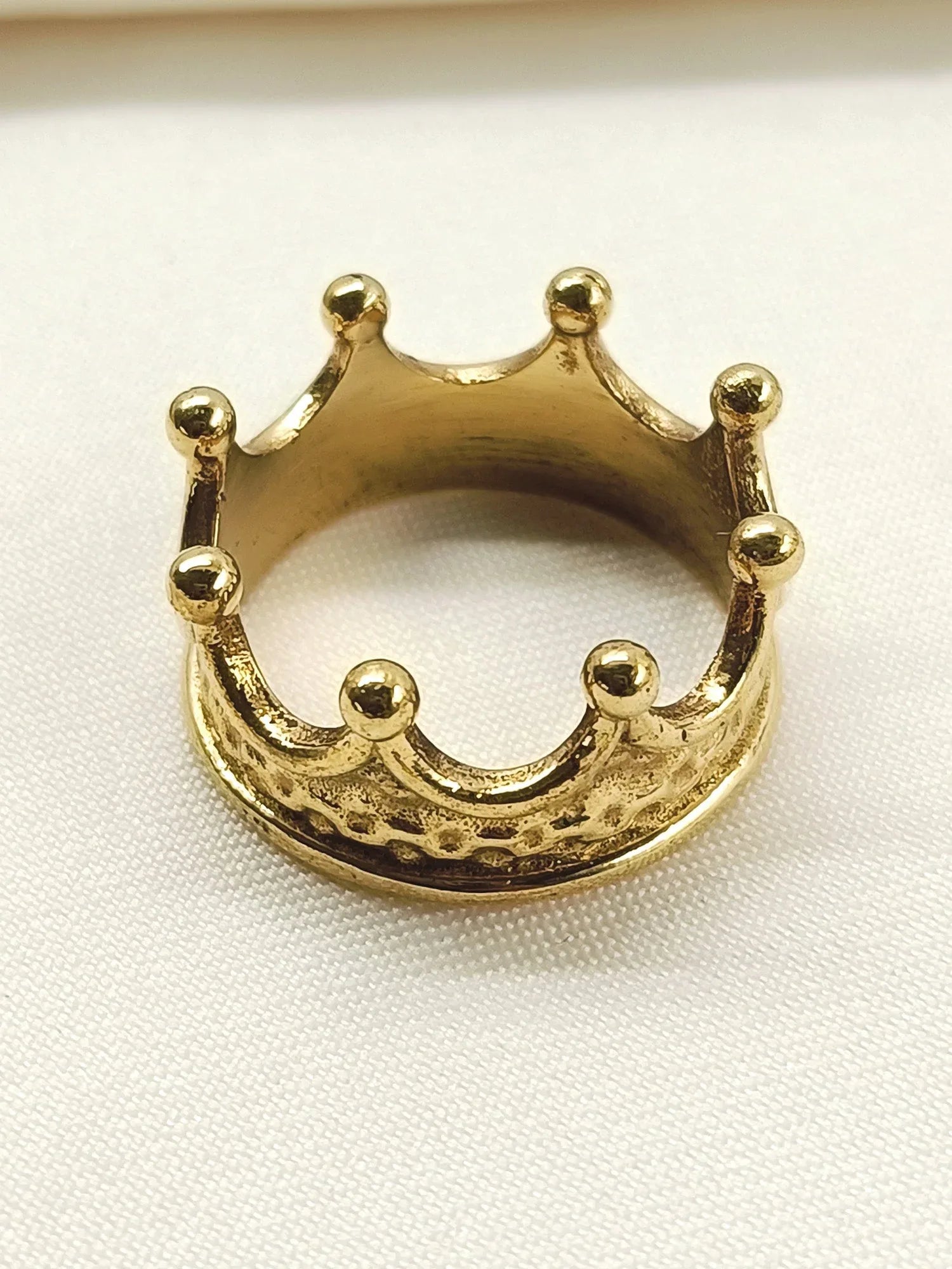 Anvika Golden Western Finger Ring