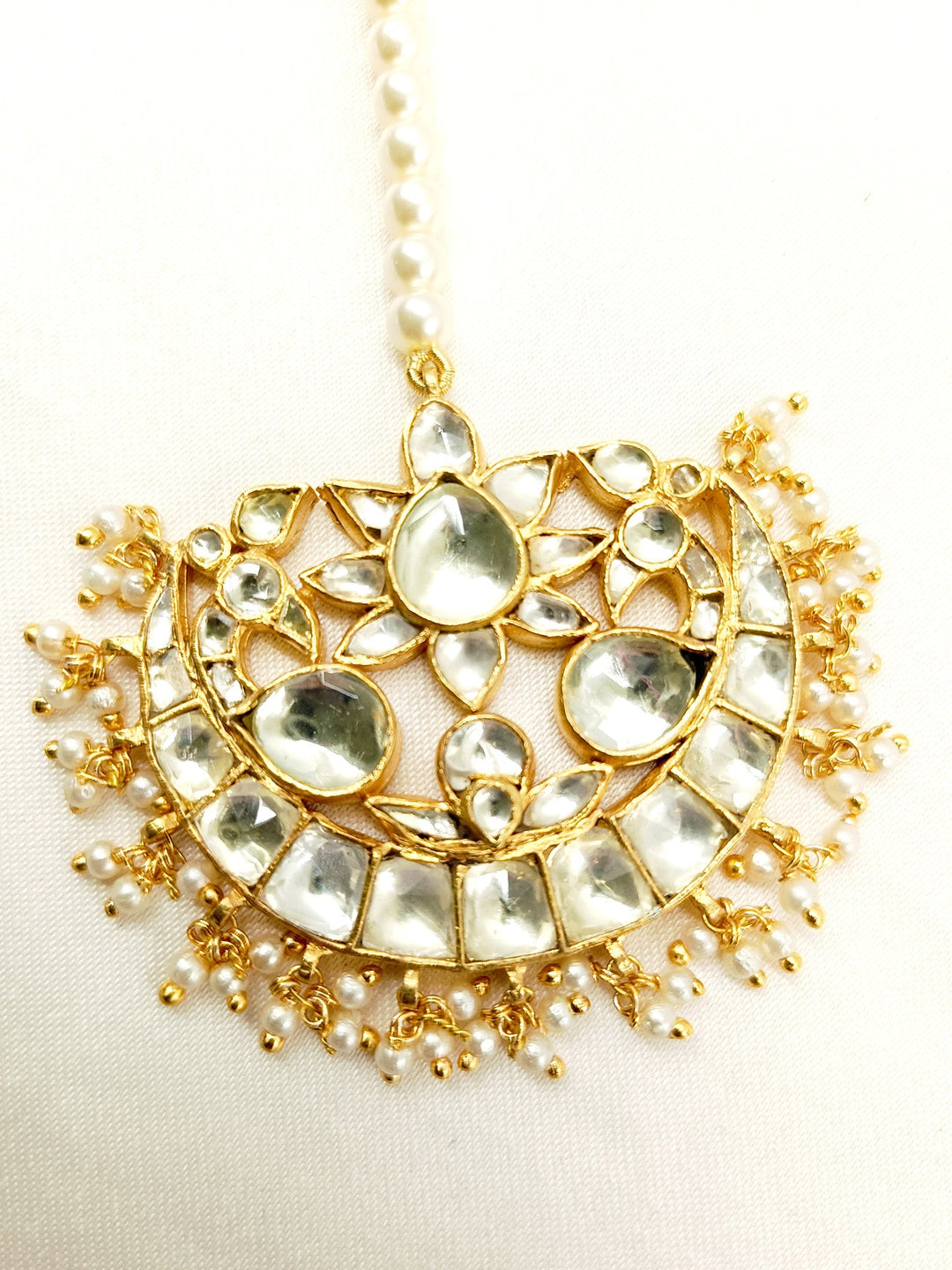 Maira White Gold Plated Kundan Teeka