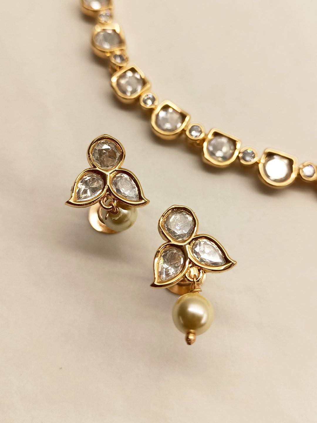 Vihana Delicate Kundan Polki Set