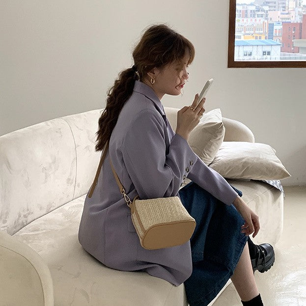 Women's Raffia Convertible Bowler — Summer Arc-Shoulder Bag with Artisan Woven Detailing