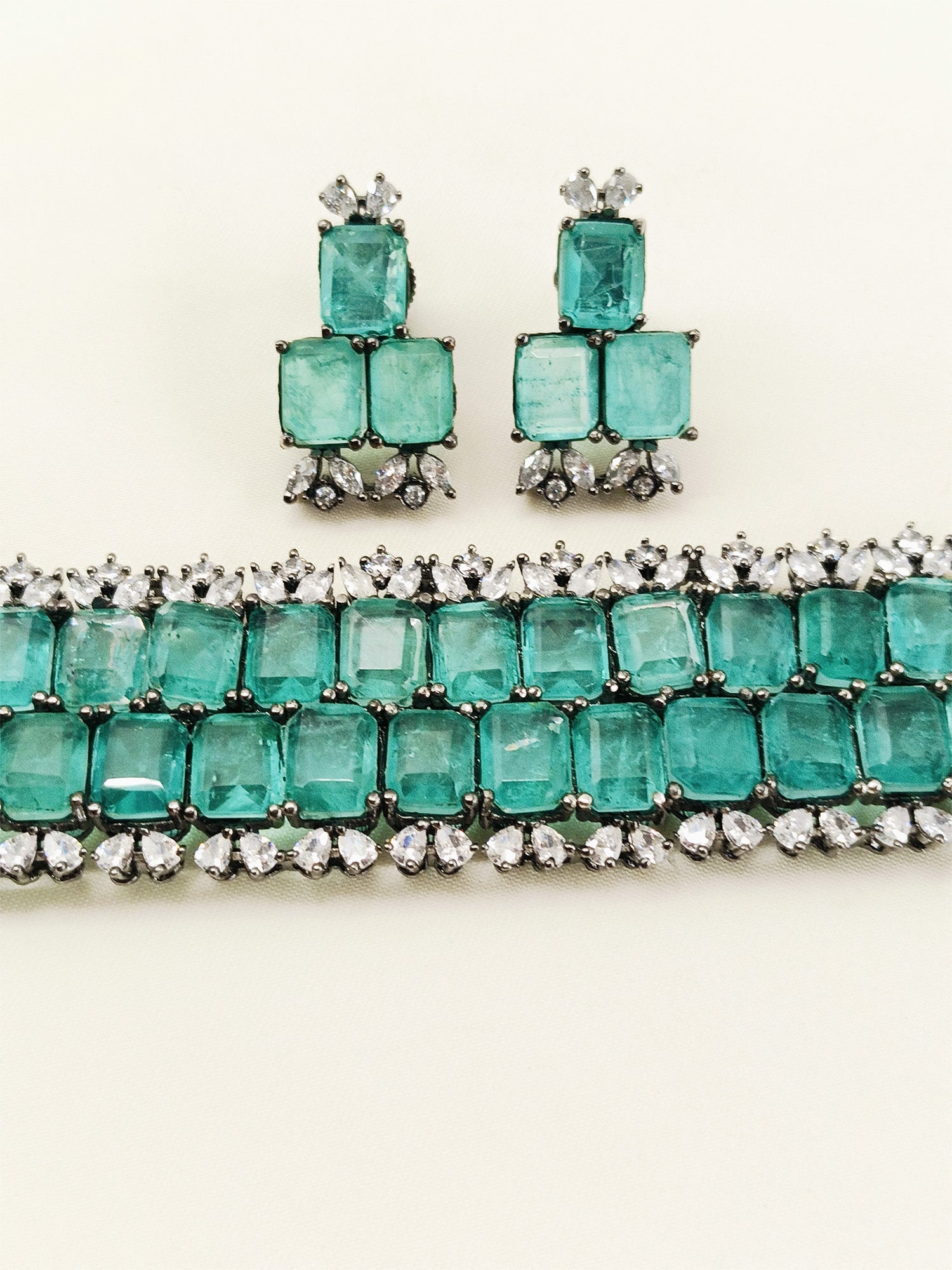 Maral Mint Green Victorian Choker Set