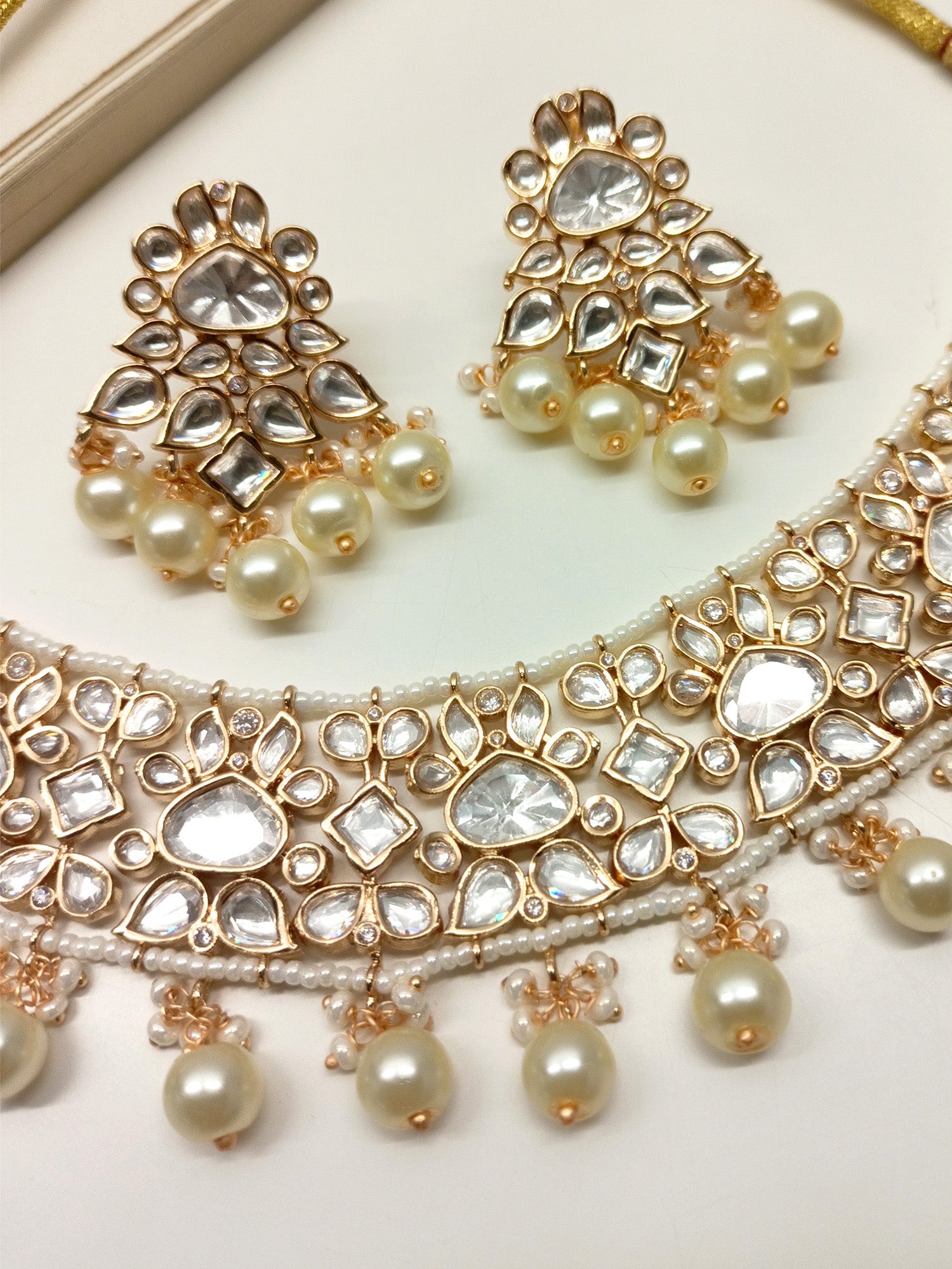 Aviana White Kundan Choker Set - qivii
