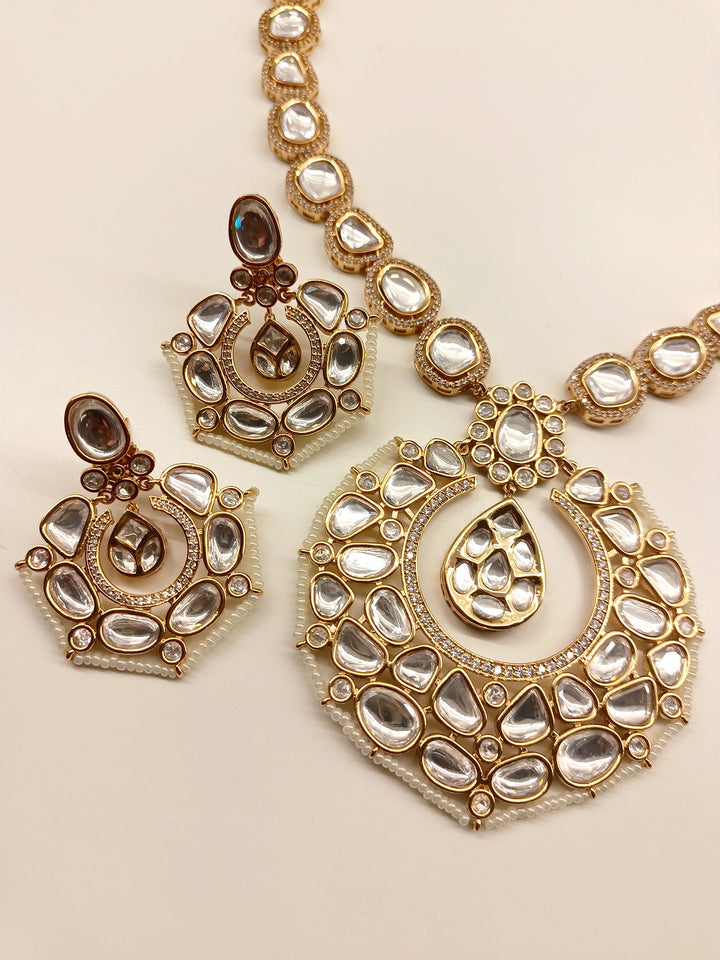 Zanie White Long Kundan Set