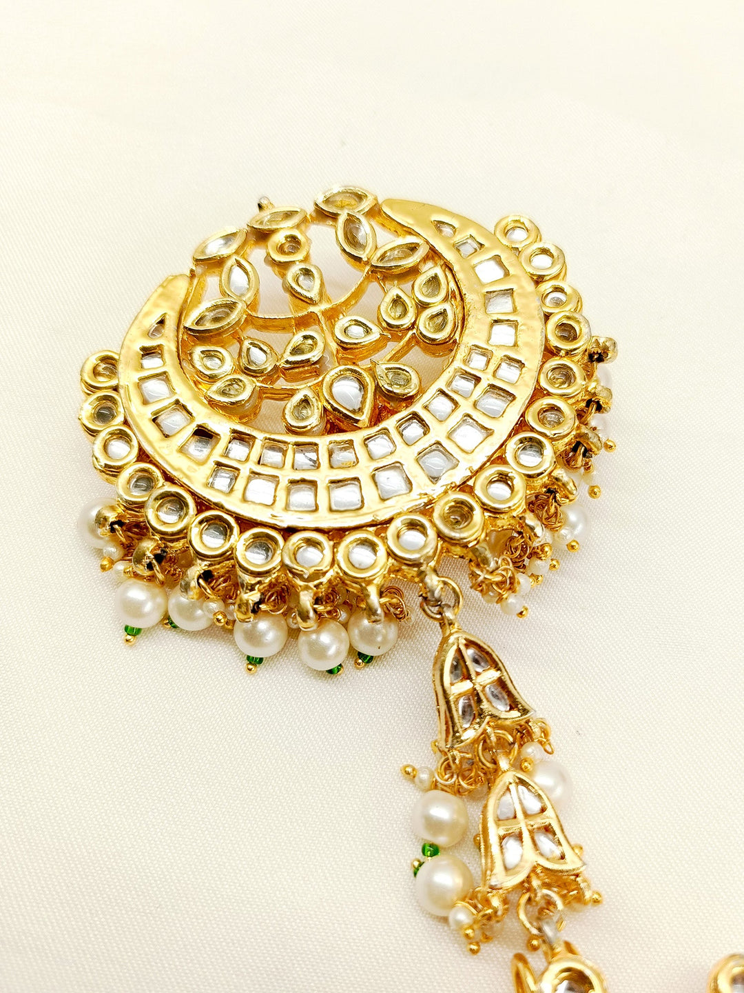 Vishakha White Braid Accessories In Kundan