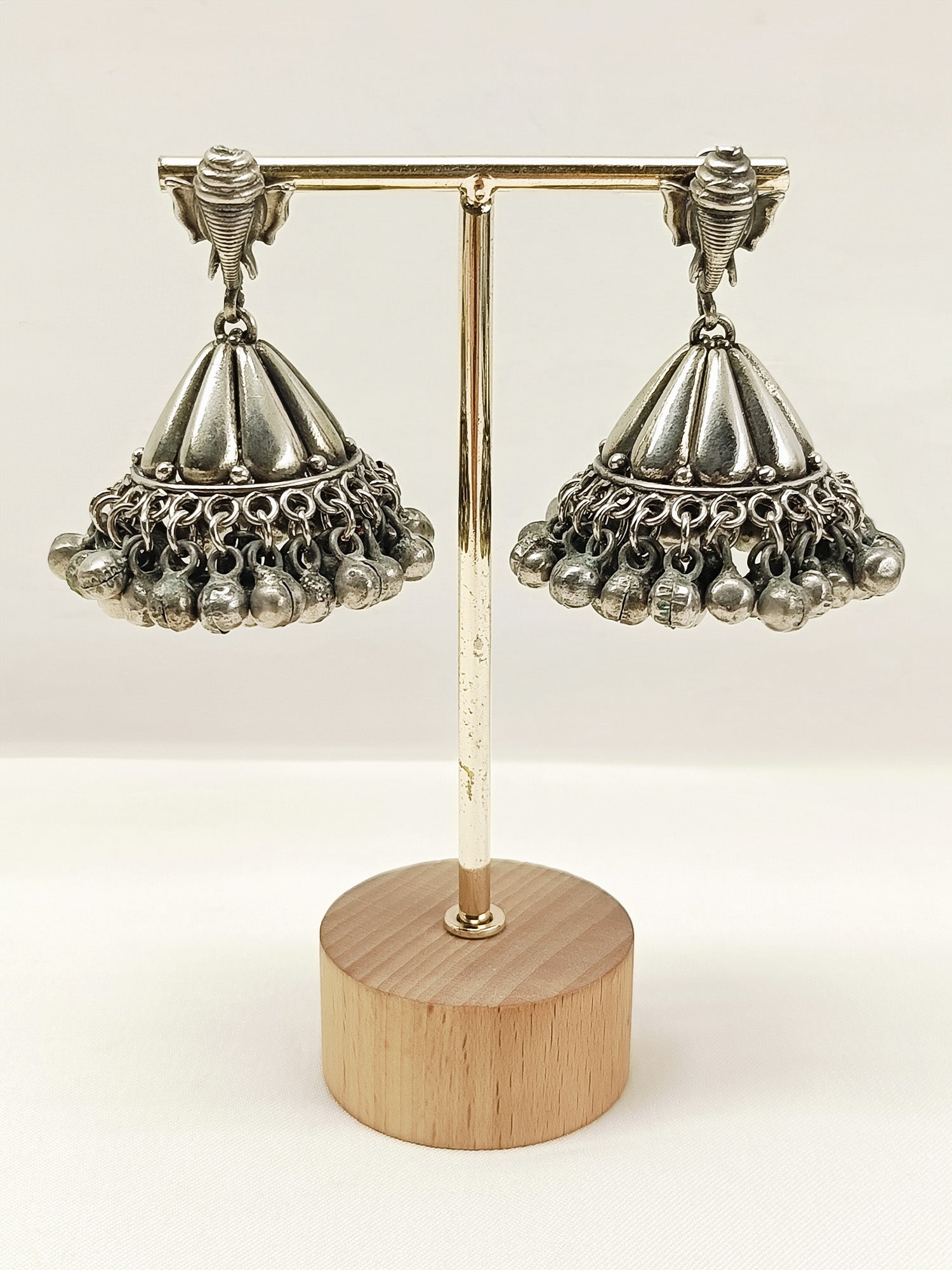 Garvita Plain Oxidized Jhumki