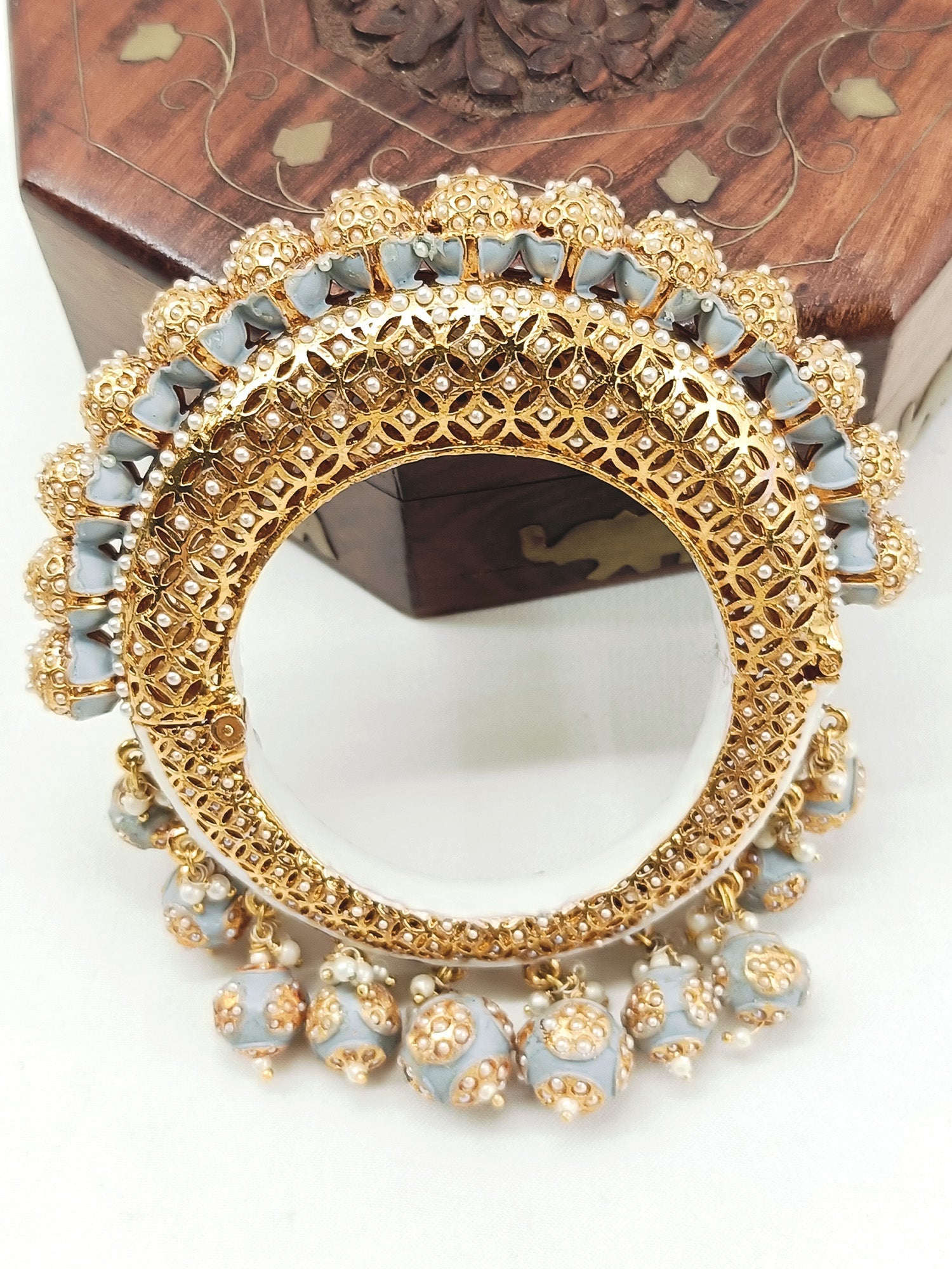 Jyotsana Grey Antique Kada