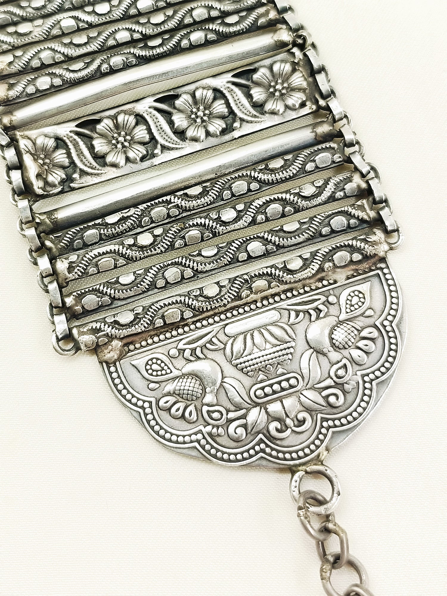 Bandhavi Plain Oxidized Bracelet