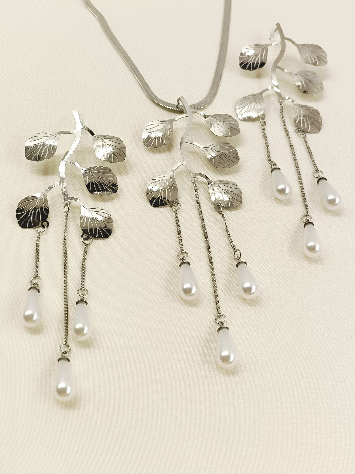 Chadni Silver Western Necklace Set