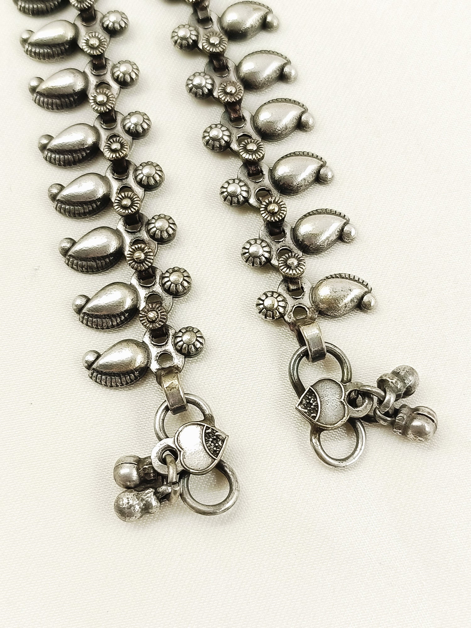 Risha Delicate Oxidized Silver Anklet