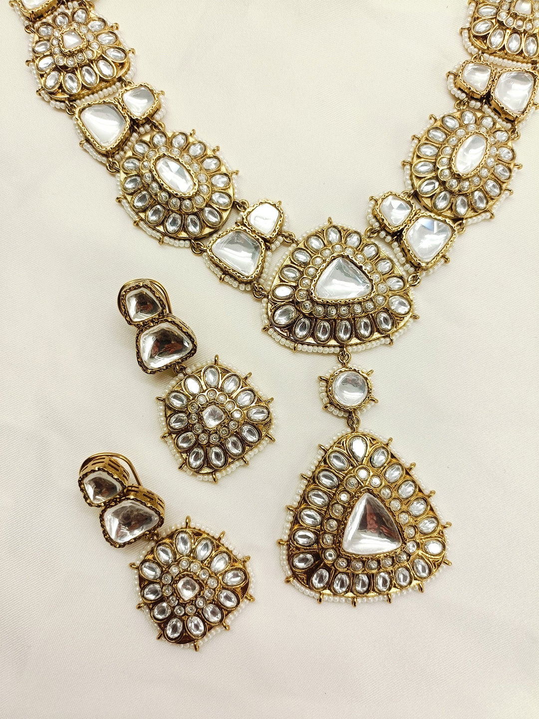 Sefa White Polki Necklace Set