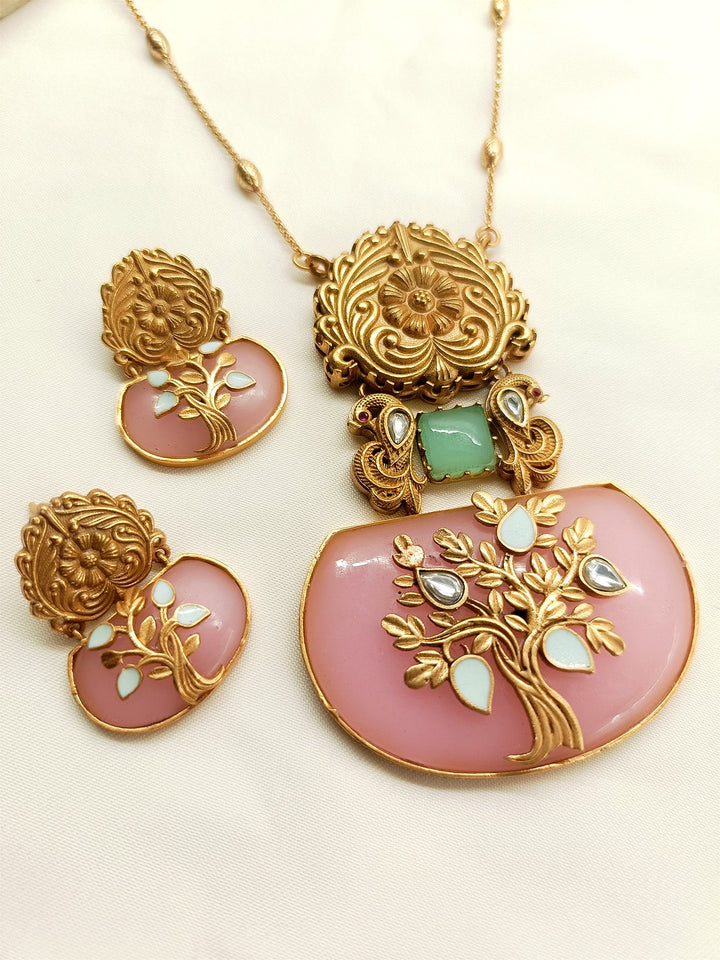 Tahera P & G Boutique Pendant Set