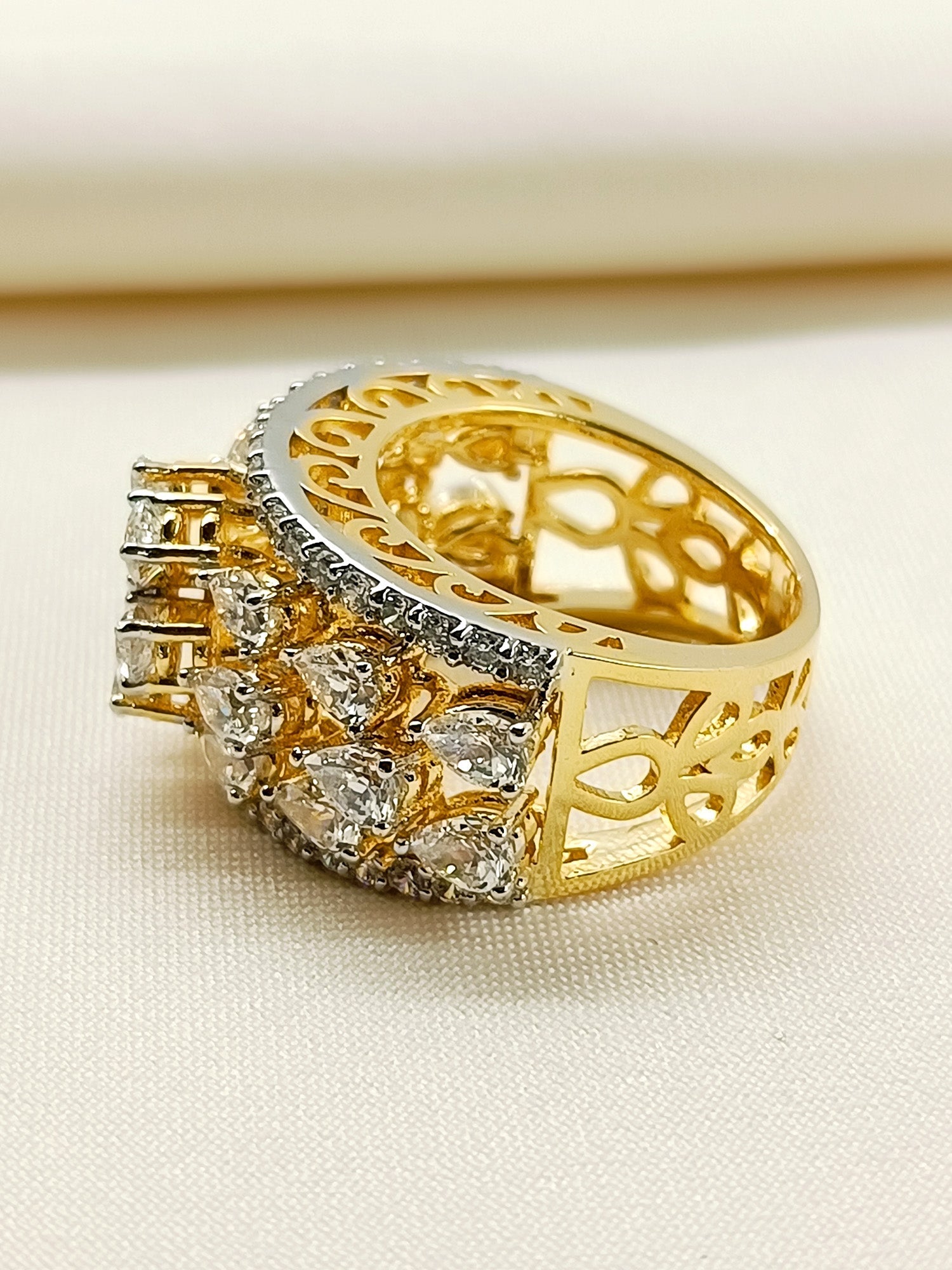 Raita 92.5 Silver Swarovski Stone Finger Ring - qivii