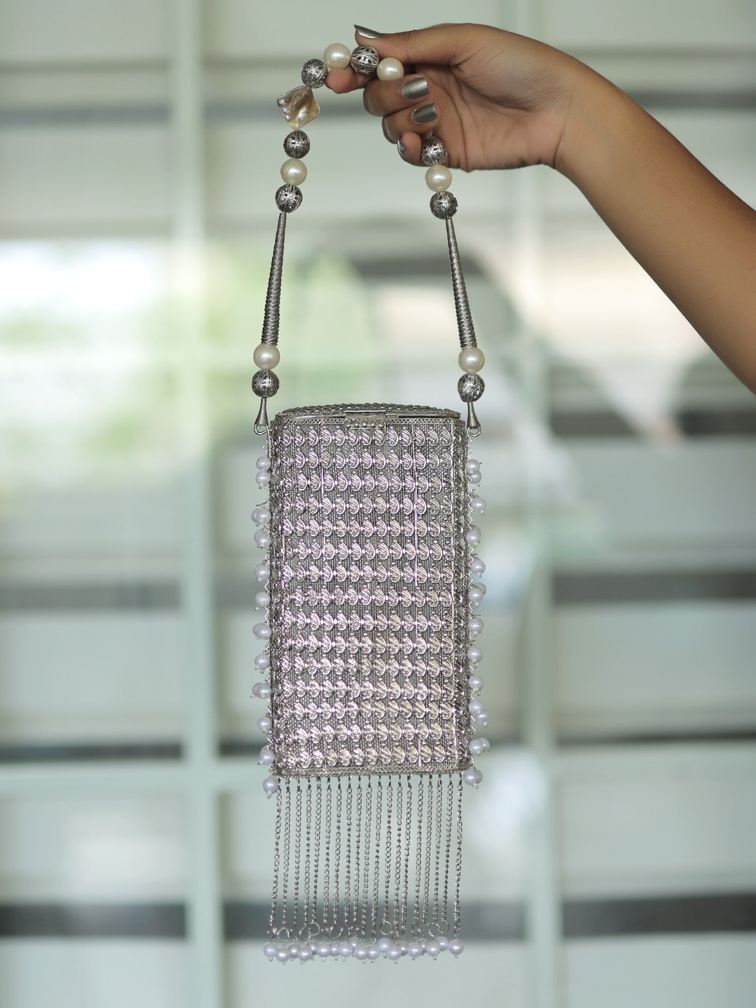 Ziena Silver Mobile Pouch