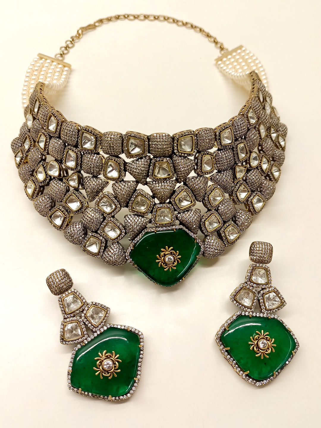 Gerbera Green Victorian Necklace Set