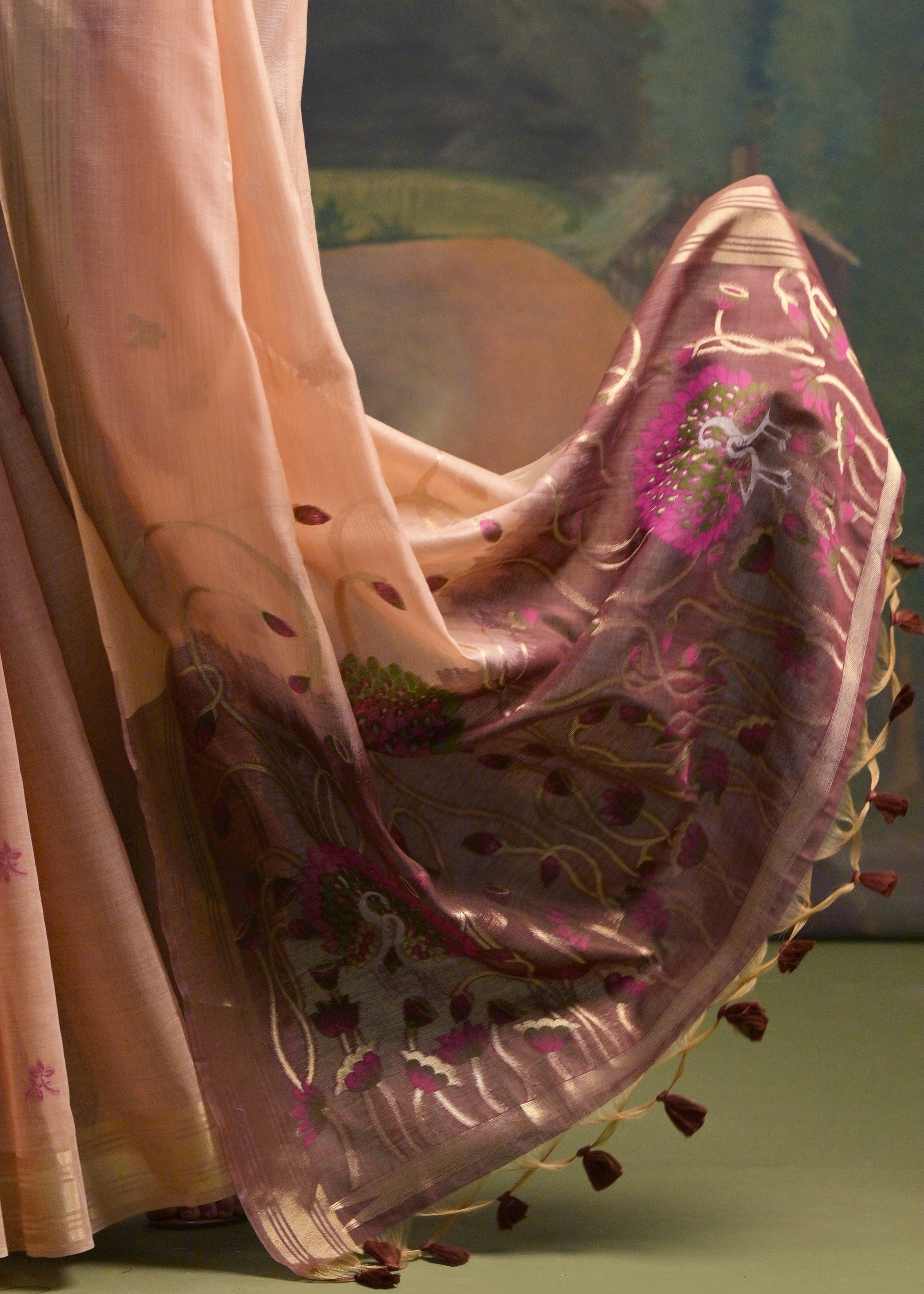 Peach Thread Woven Cotton Saree With Contrast Blouse And Pallu - qivii