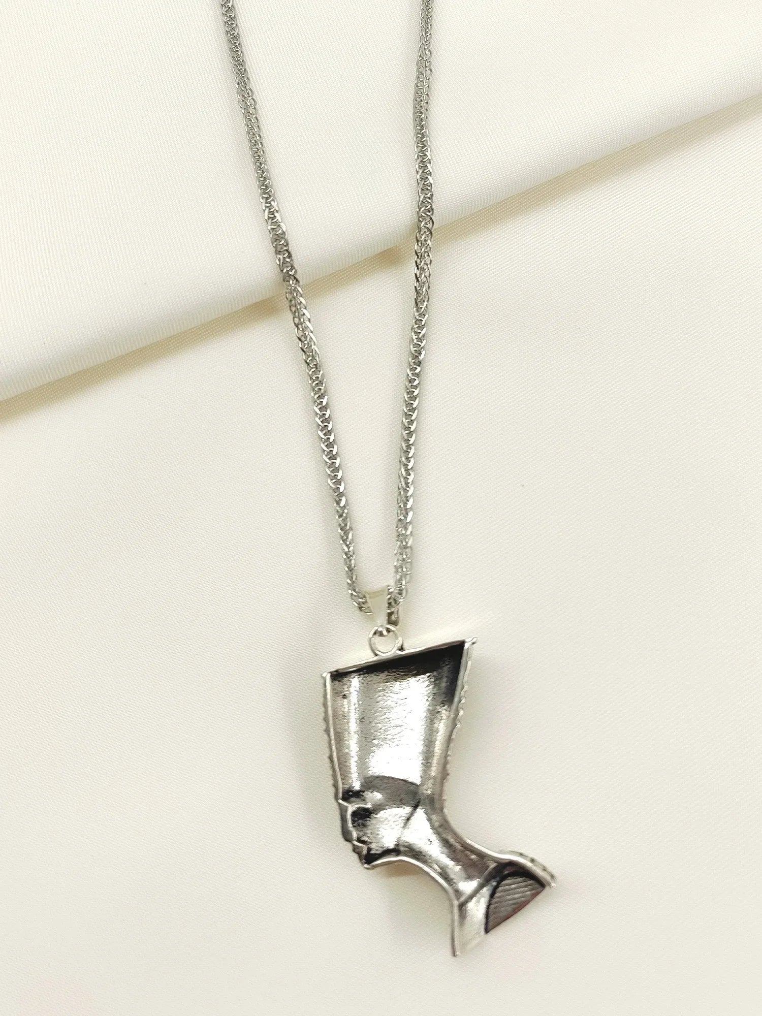 Chaitali Silver Western Neckpiece