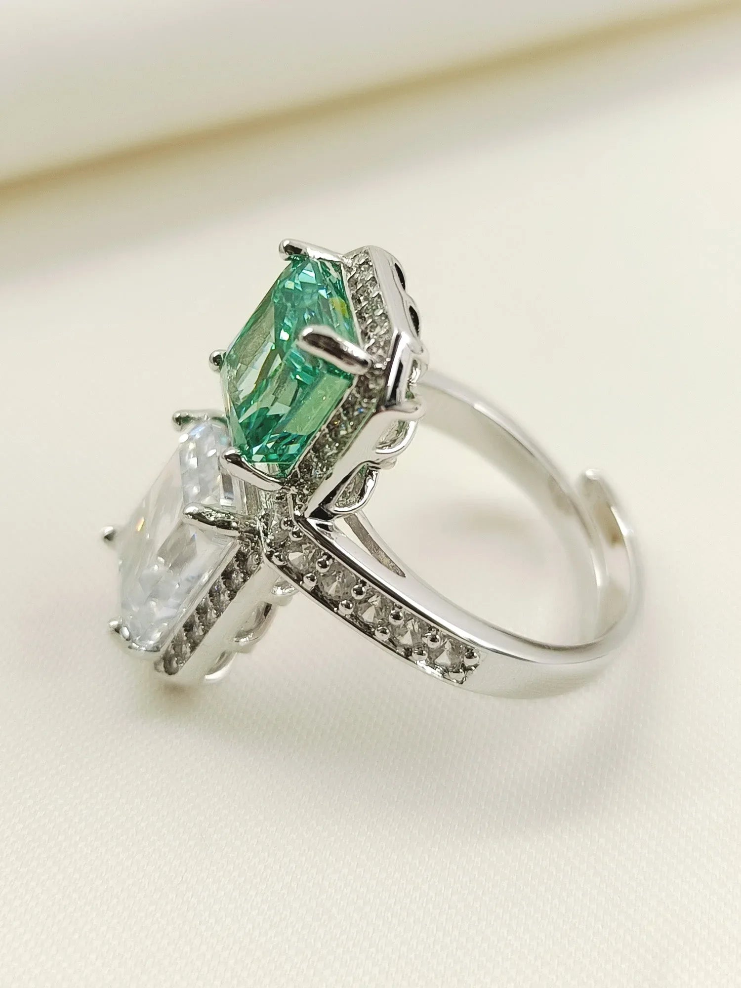Soona Green American Diamond Finger Ring