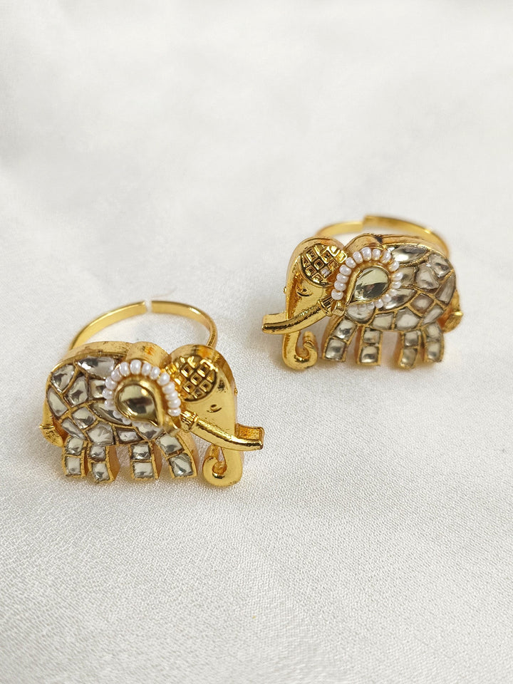 Bestrew White Elephant Kundan Toe Ring