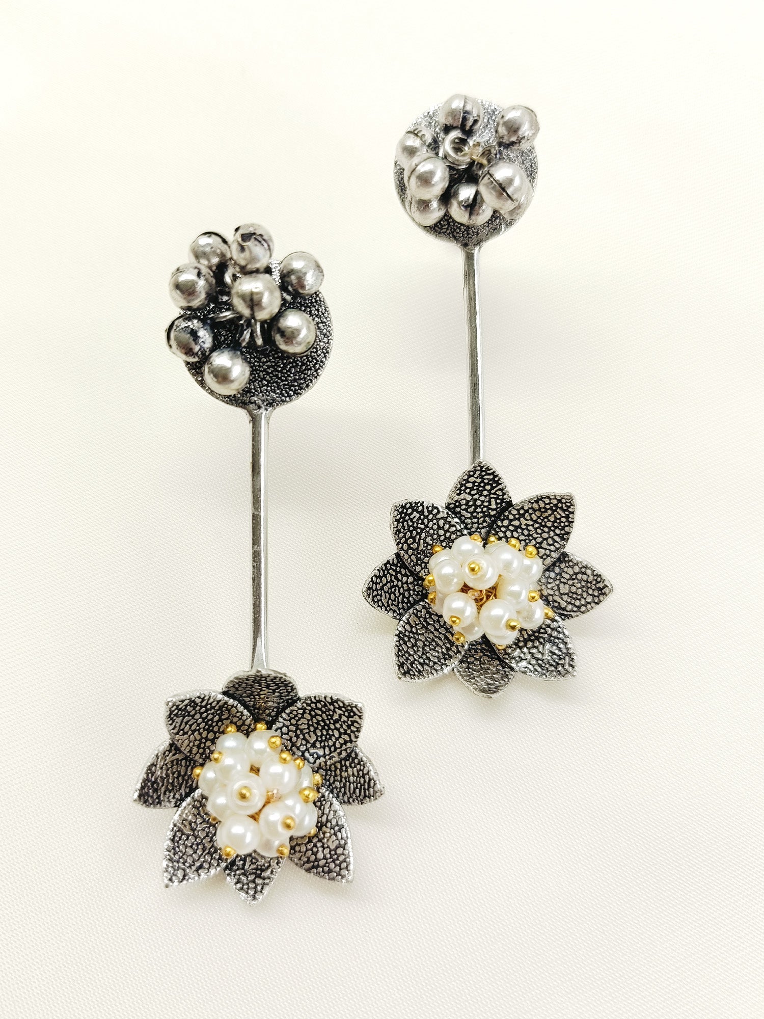 Darshana White Pearl Oxidized Earring