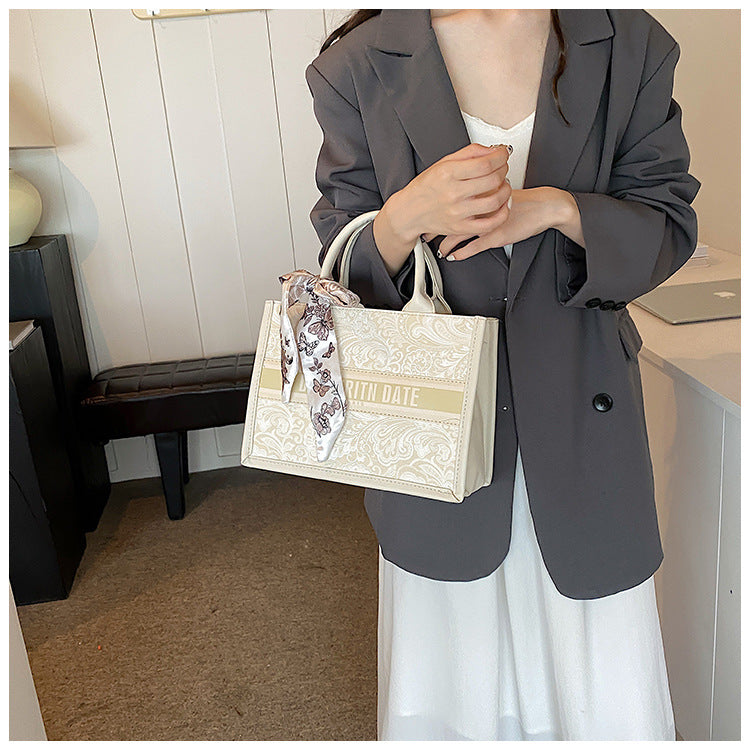 Women's Embroidered Commuter Tote Bag – Versatile Premium Shoulder Bag for Daily Errands, Shopping & Stylish Outings