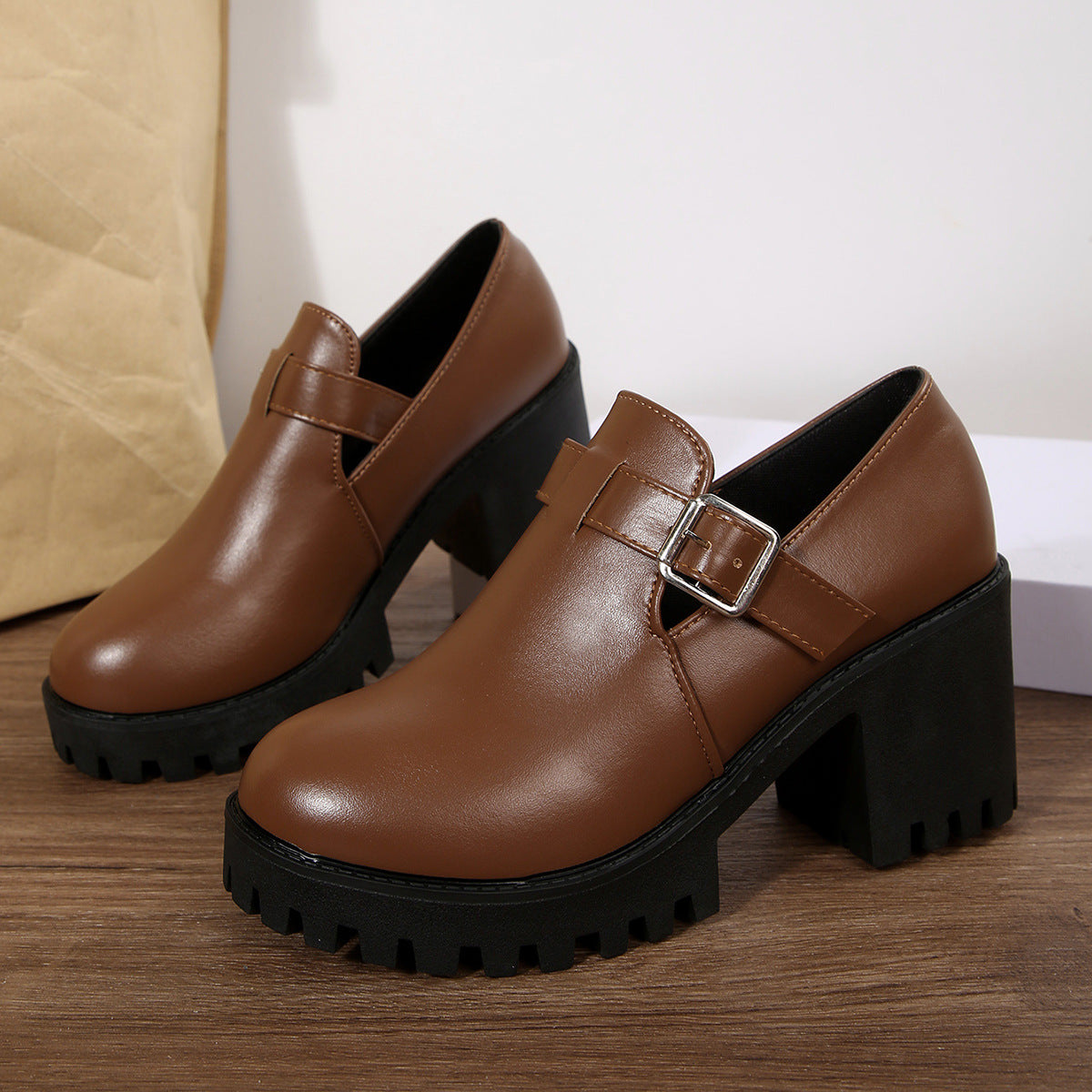 Women’s Elevare Buckle Round-Toe Platform Pumps – Chunky Heel Fashion Shoes (US 5–10)