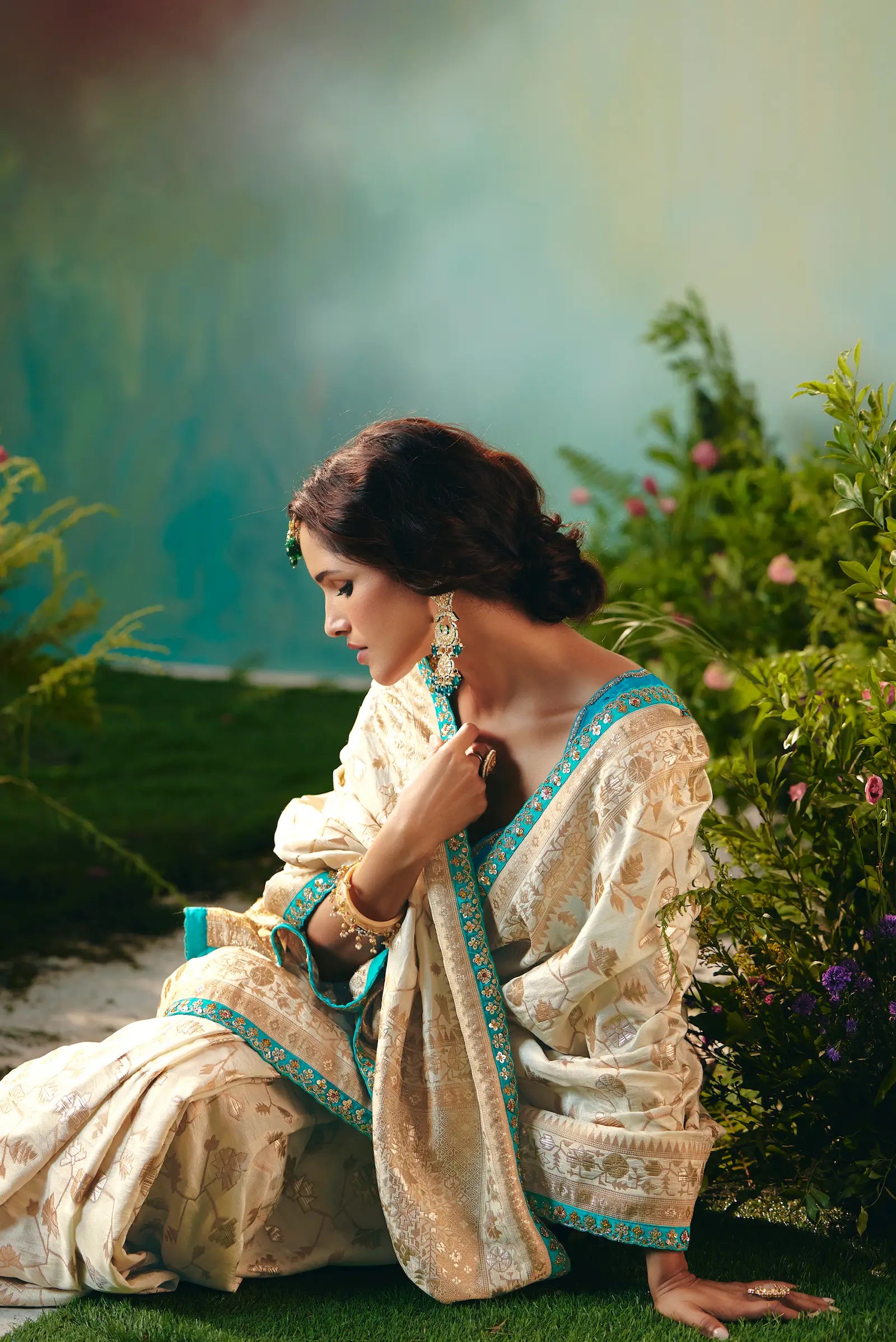 Antique White Dola Silk Saree With Embroidery Work Blouse - qivii