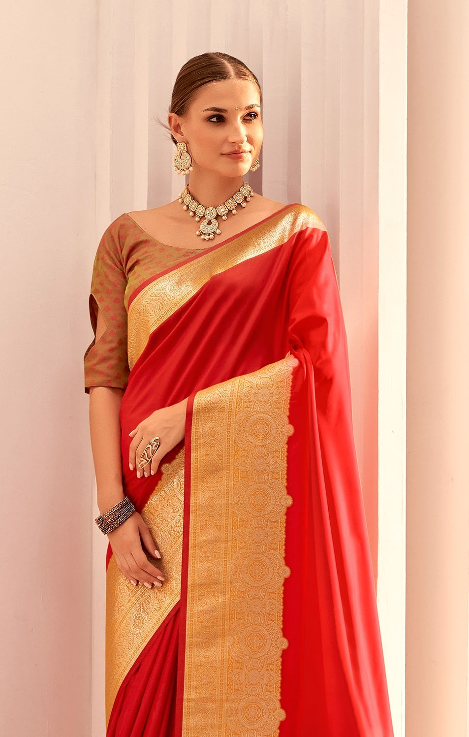 Red Soft Silk With Beautiful Contrast Big Border Weaving Saree