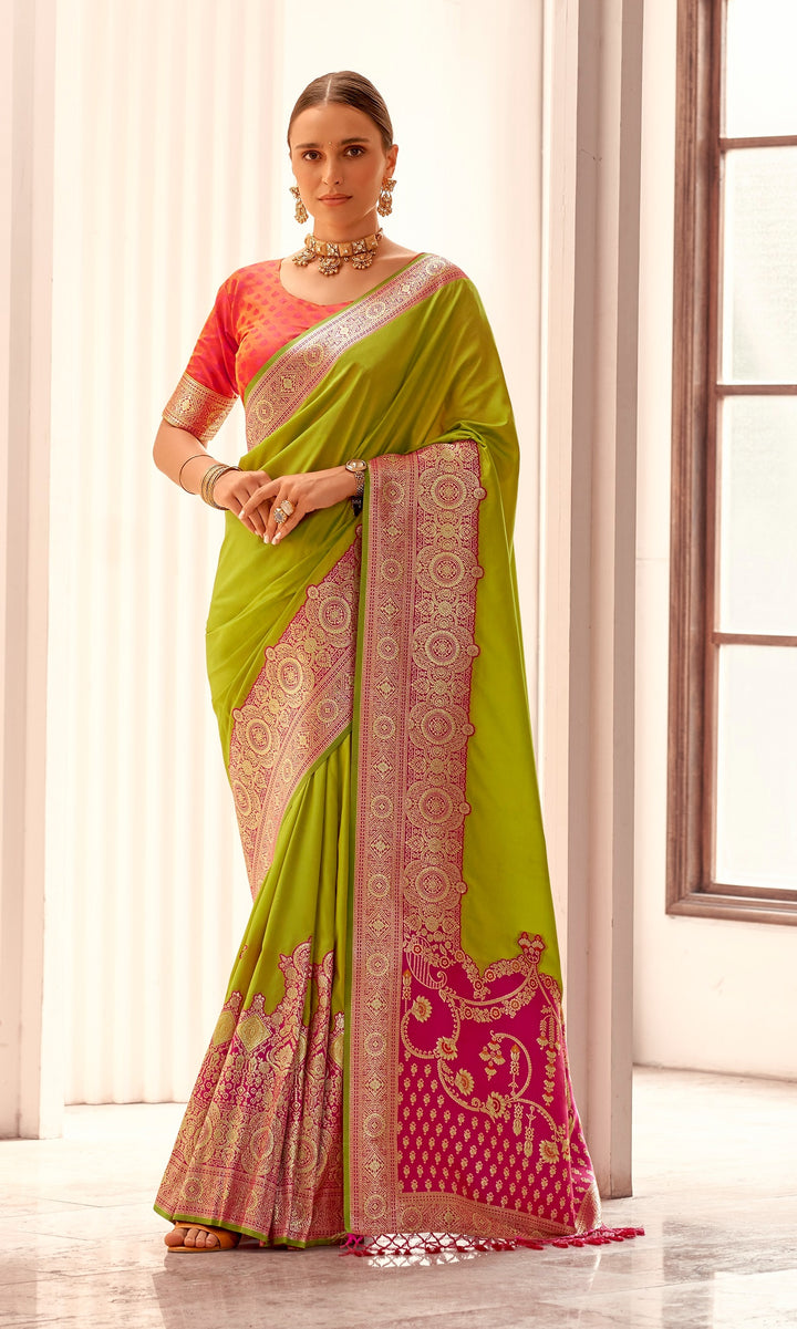 Green Soft Silk With Beautiful Contrast Big Border Weaving Saree