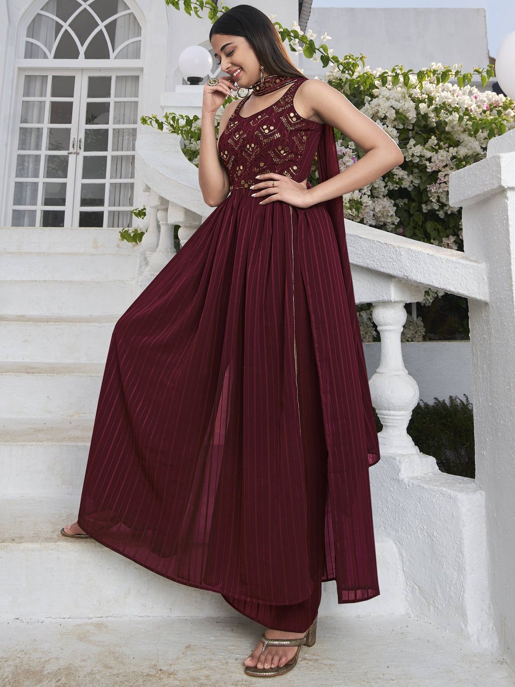 Top-quality Georgette Salwar Kameez with Sequins and Thread Embroidered Work for Weddings and Festivals