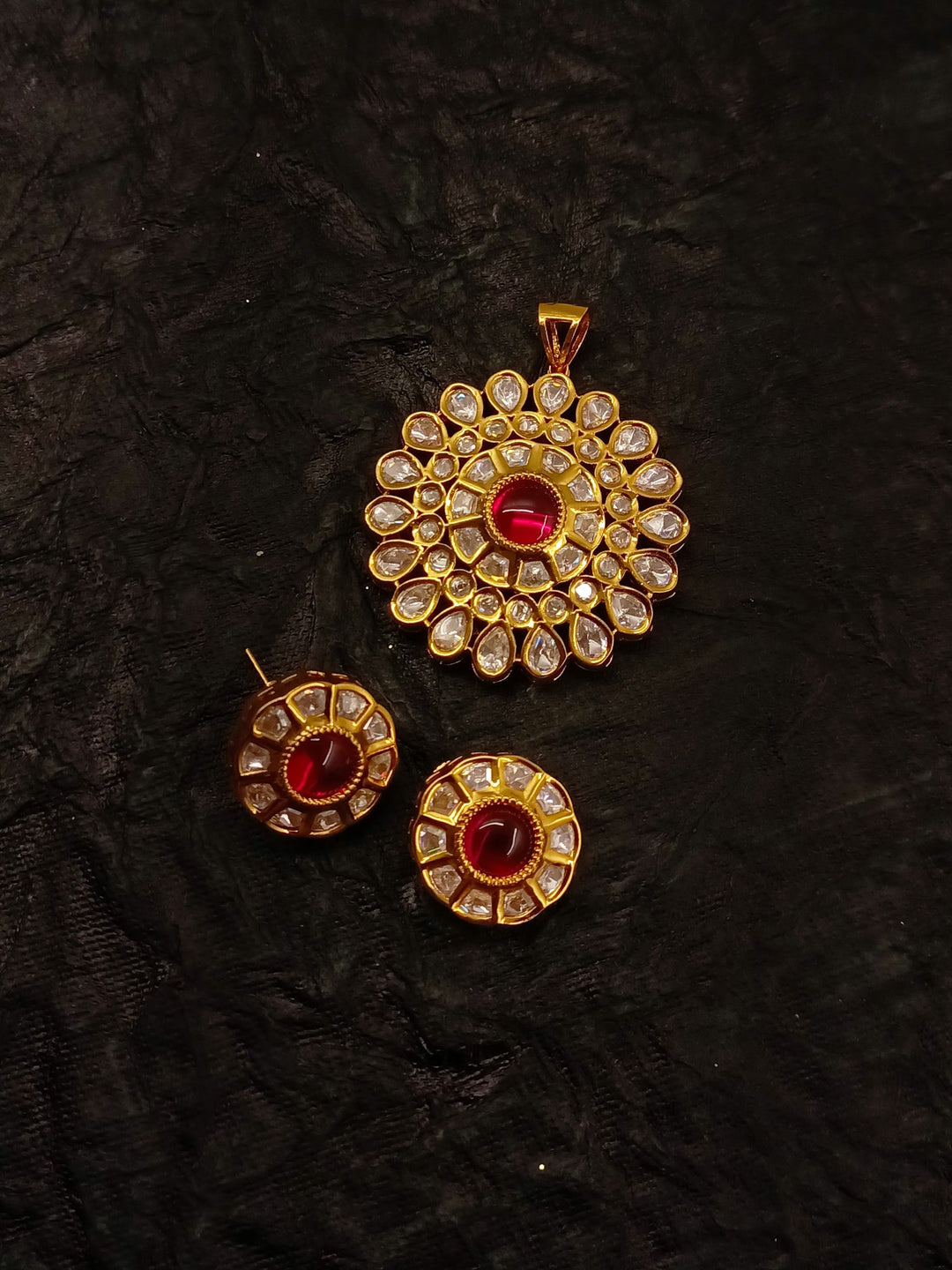 Padma Ruby Kundan Pendant Set