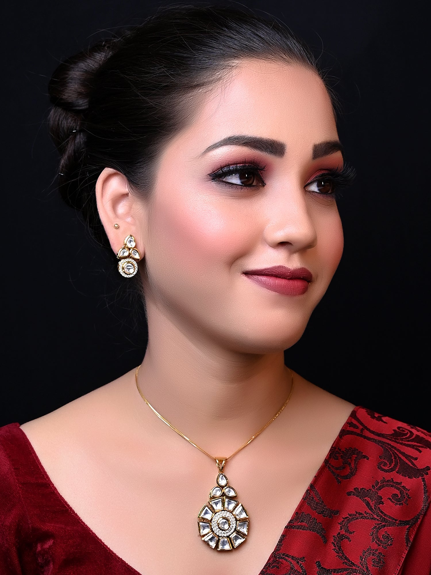 Purnima White Kundan Pendant Set - qivii