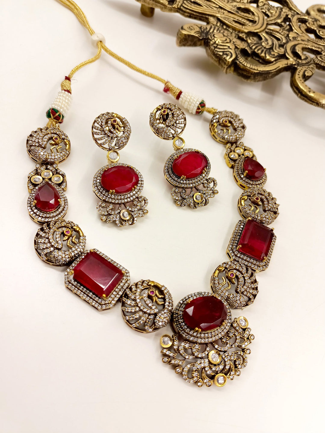 Paaro Maroon Victorian Necklace Set